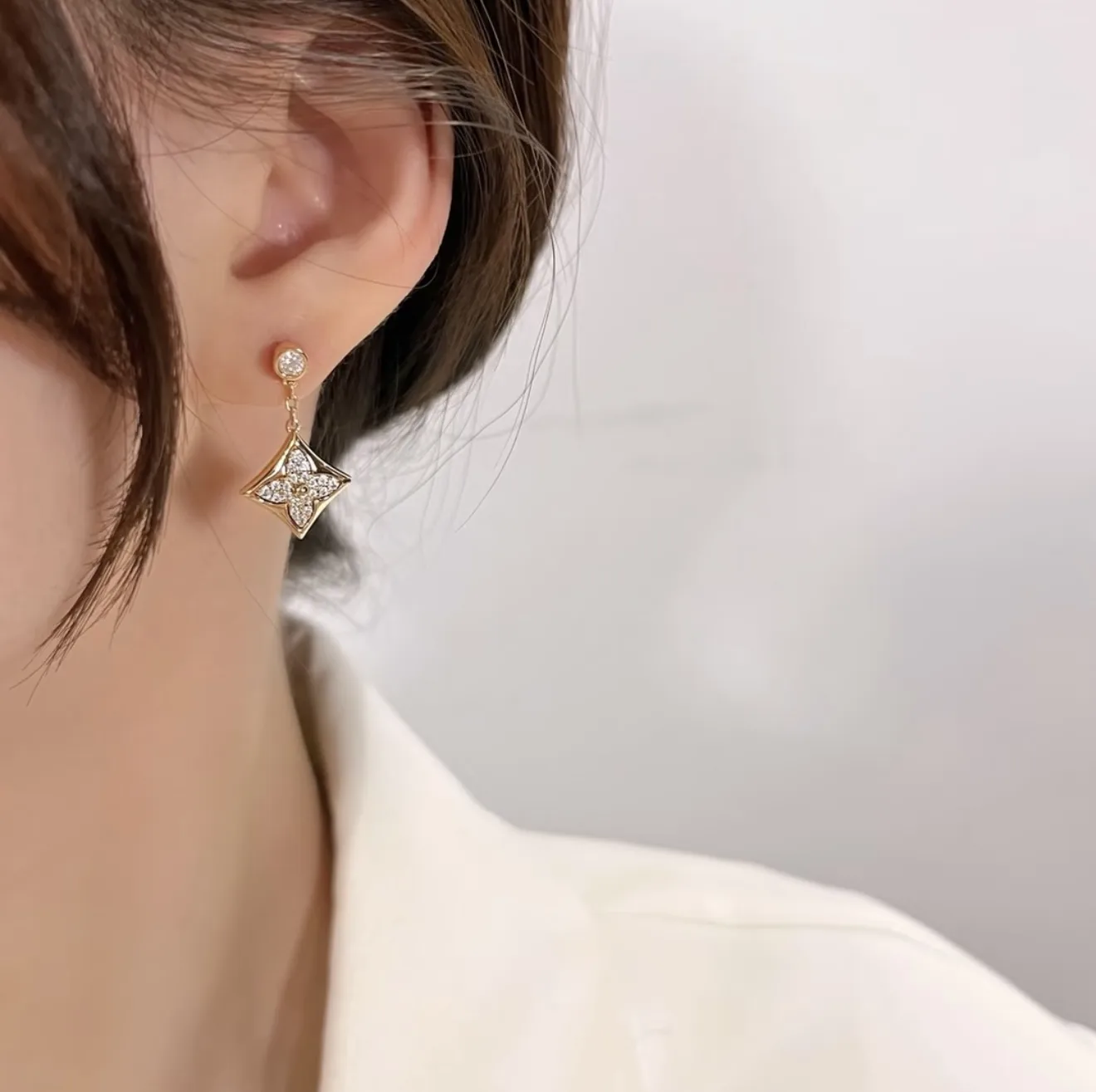 Idylle Blossom Drop Earrings (Gold-Plated Brass) D16017387 — view 8