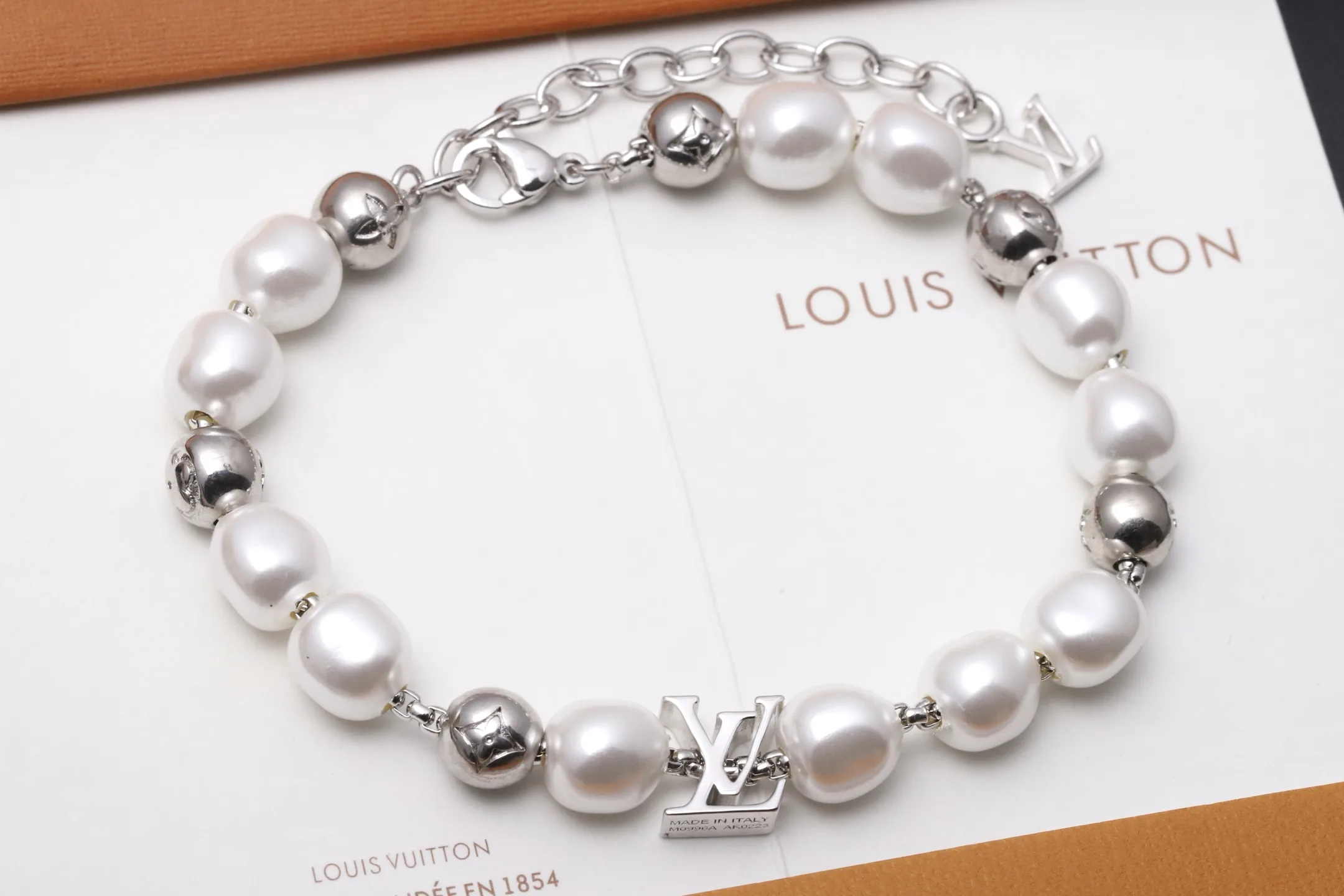 LV Iconic Pearl and Monogram Bead Bracelet (Gold-Plated Brass) D15517200 — view 2