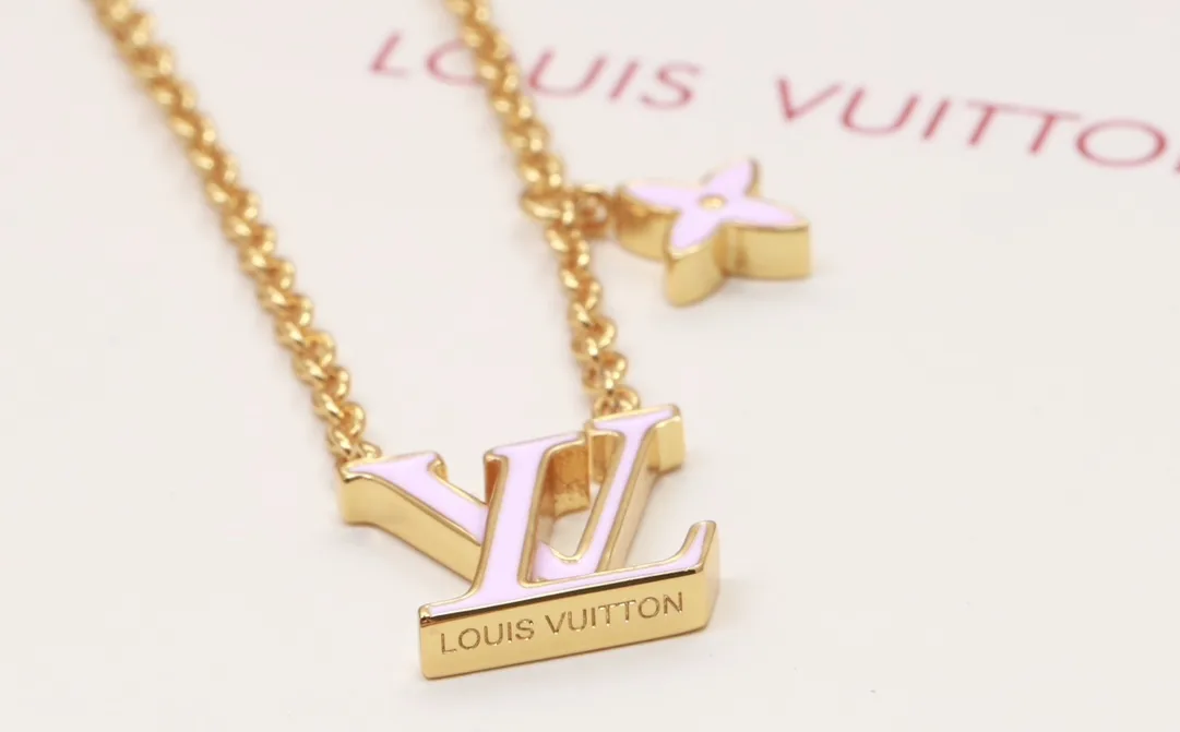 LV Iconic Enamel Pendant Necklace D13017228 — view 4