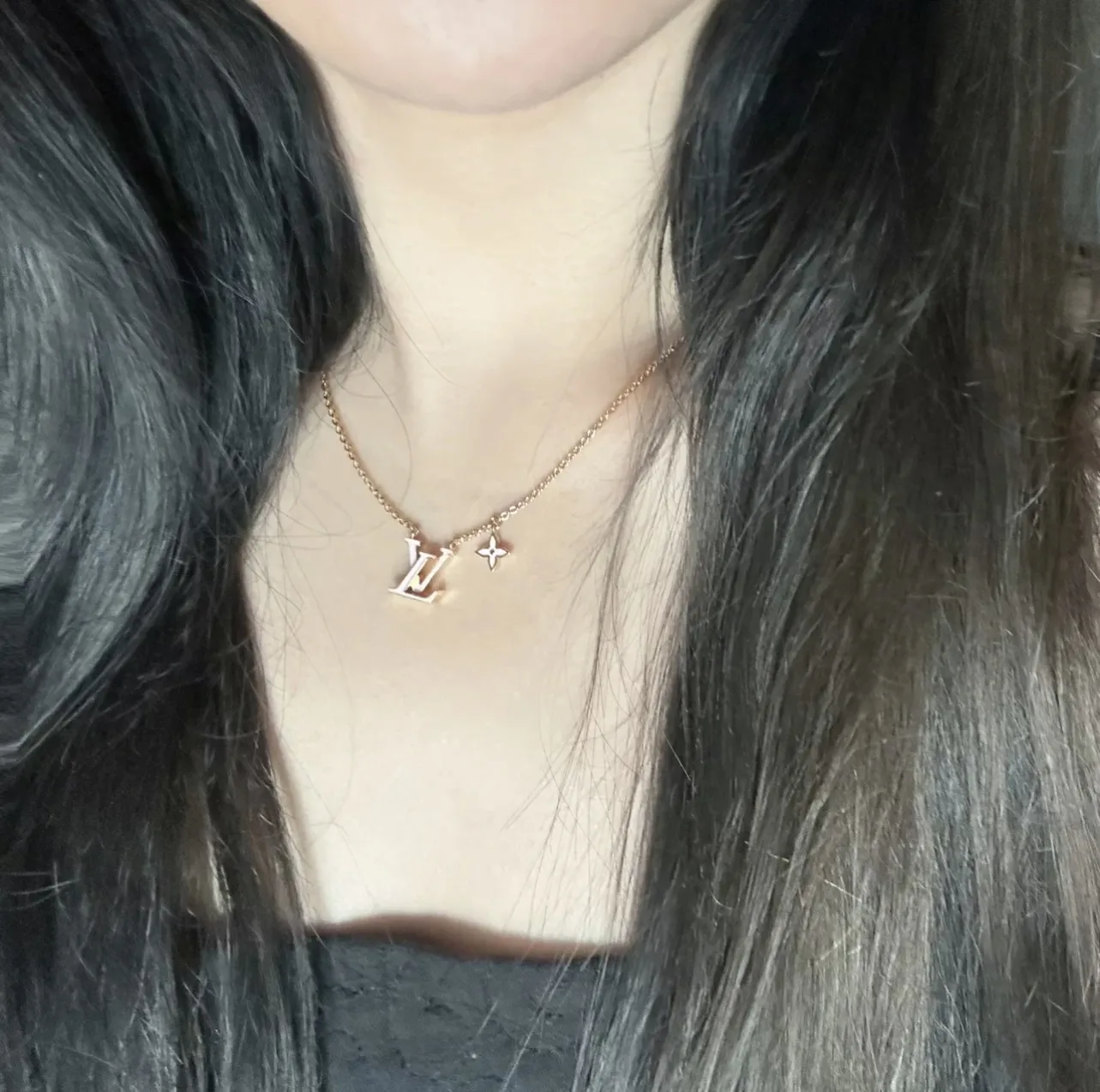 LV Iconic Enamel Pendant Necklace D13017228 — view 8