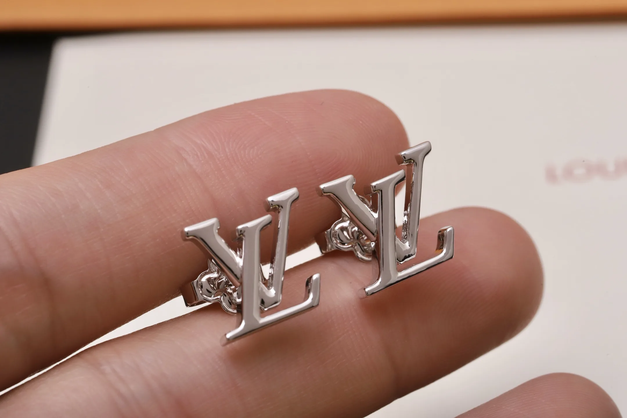 LV Iconic Logo Stud Earrings D12017621 — view 5