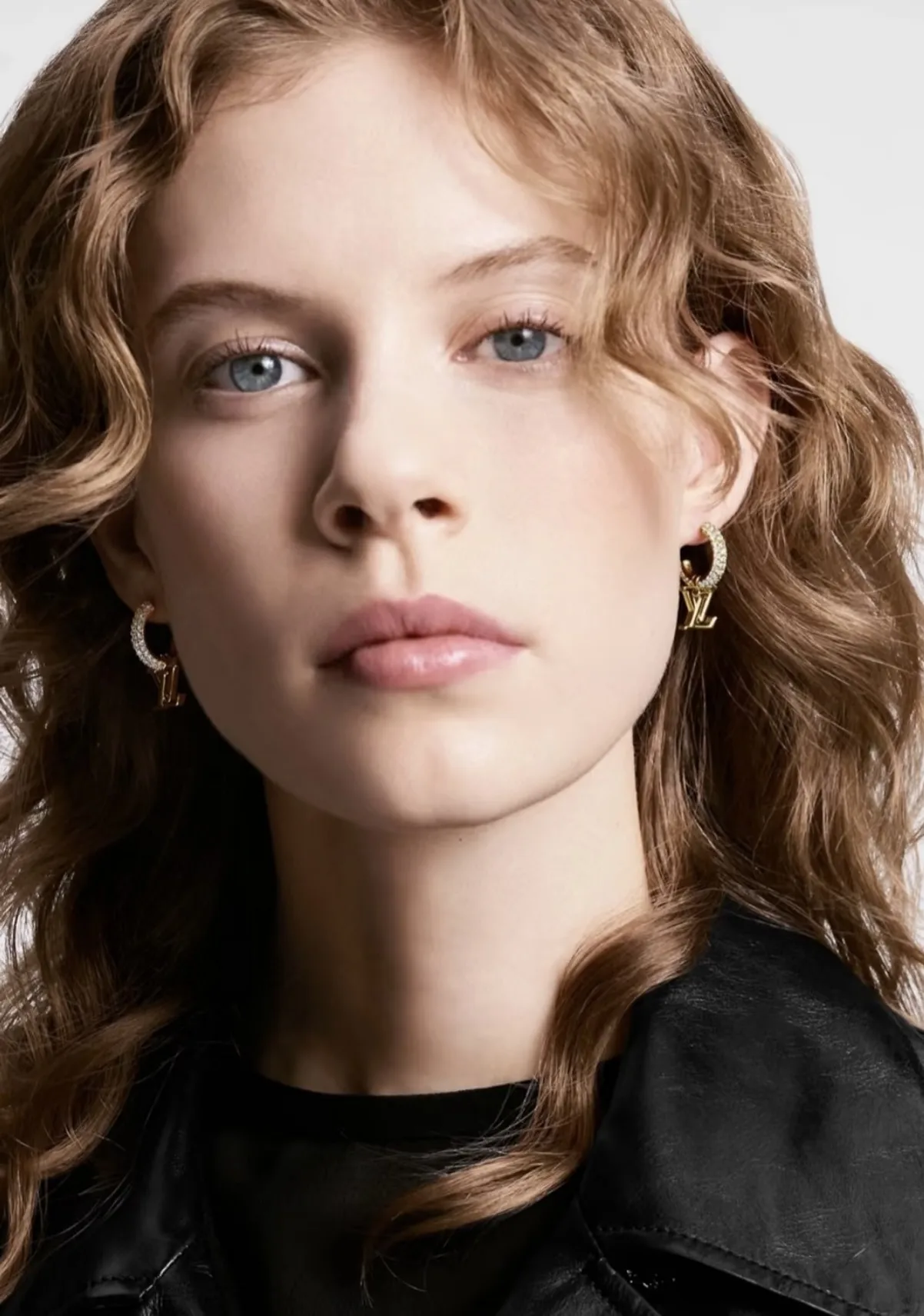 LV Iconic Crystal-Embellished Hoop Earrings D14017670 — view 9