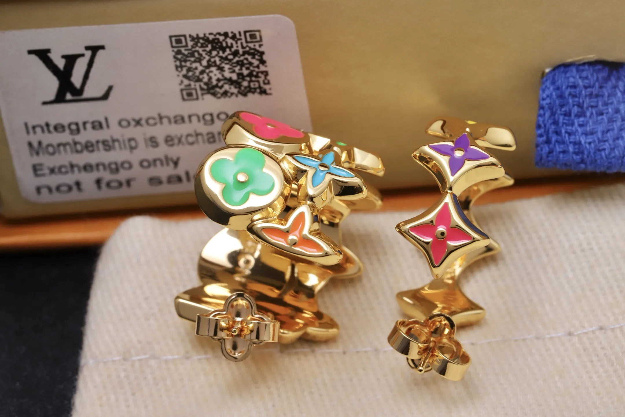 Monogram Flower Enamel Hoop Earrings D12517499 — view 4