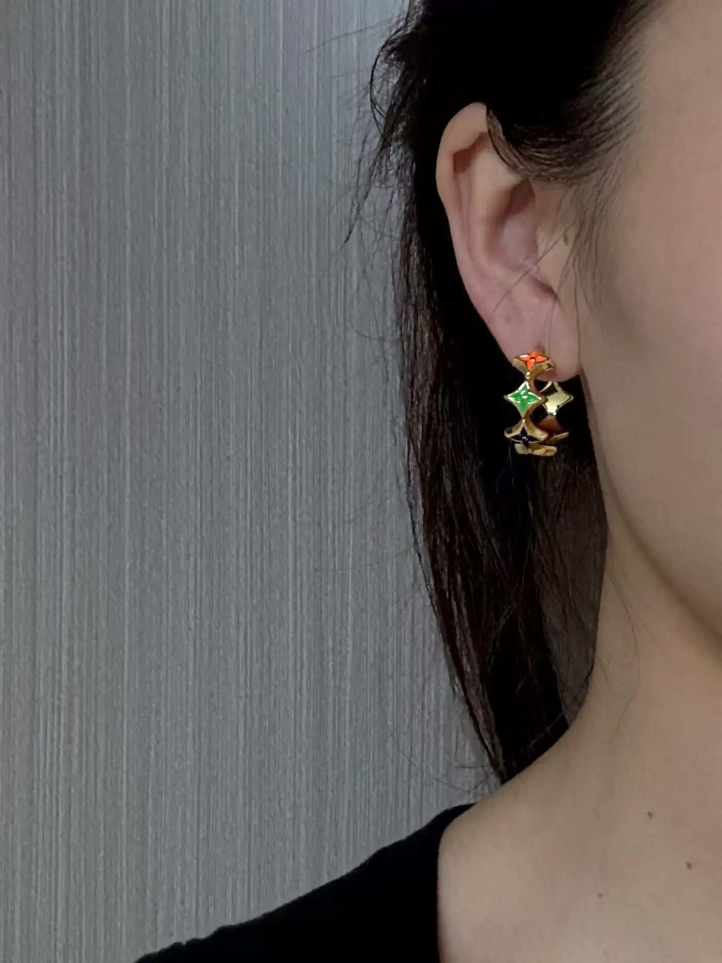 Monogram Flower Enamel Hoop Earrings D12517499 — view 8