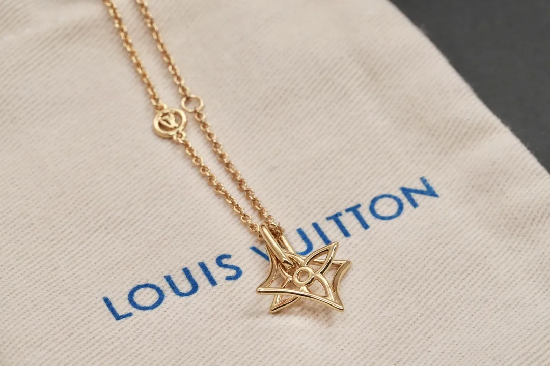 Flowergram Pendant Necklace D13017232 — view 3