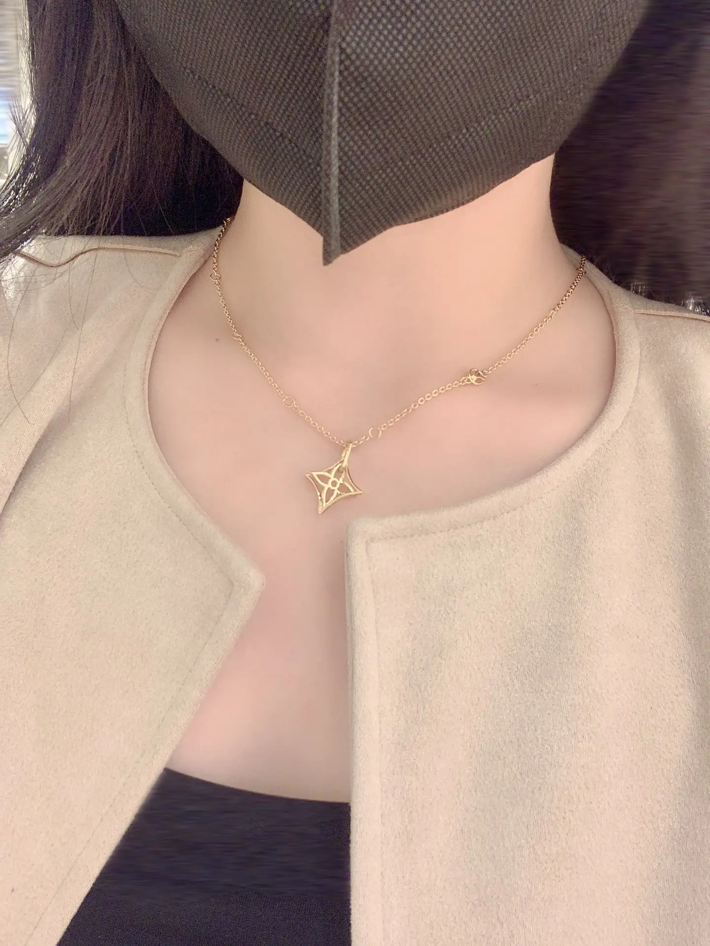 Flowergram Pendant Necklace D13017232 — view 8