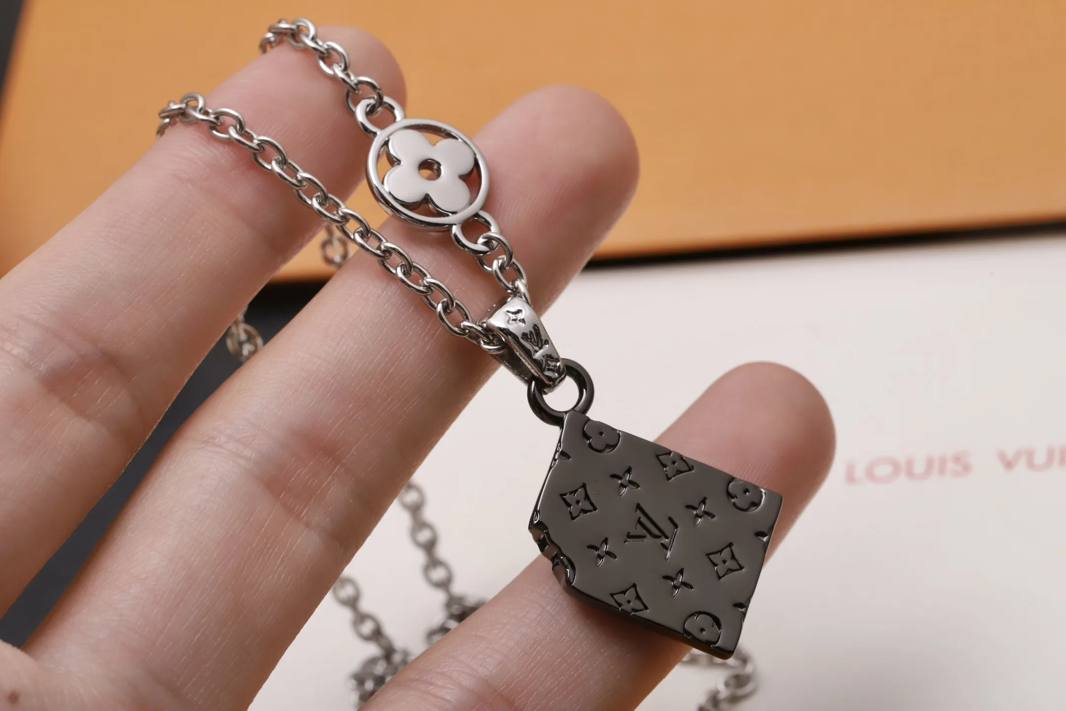Chocolate Bar Pendant Necklace (Titanium Steel) D10517392 — view 5