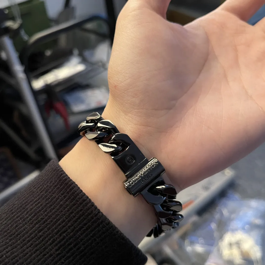 LV 2054 Rainbow Cuban Chain Bracelet D16017406 — view 9