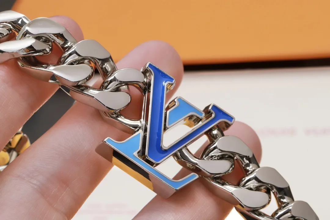 LV Chain Enamel Cuban Link Necklace D17016751 — view 4