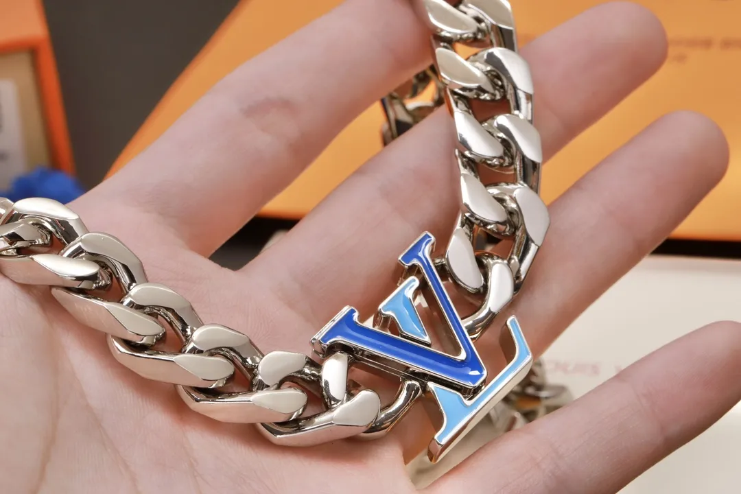LV Chain Enamel Cuban Link Necklace D17016751 — view 6