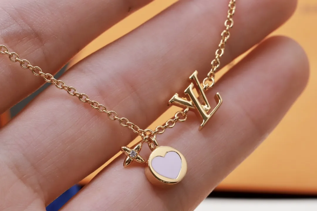 LV Iconic Heart Charm Bracelet D13017581 — view 6