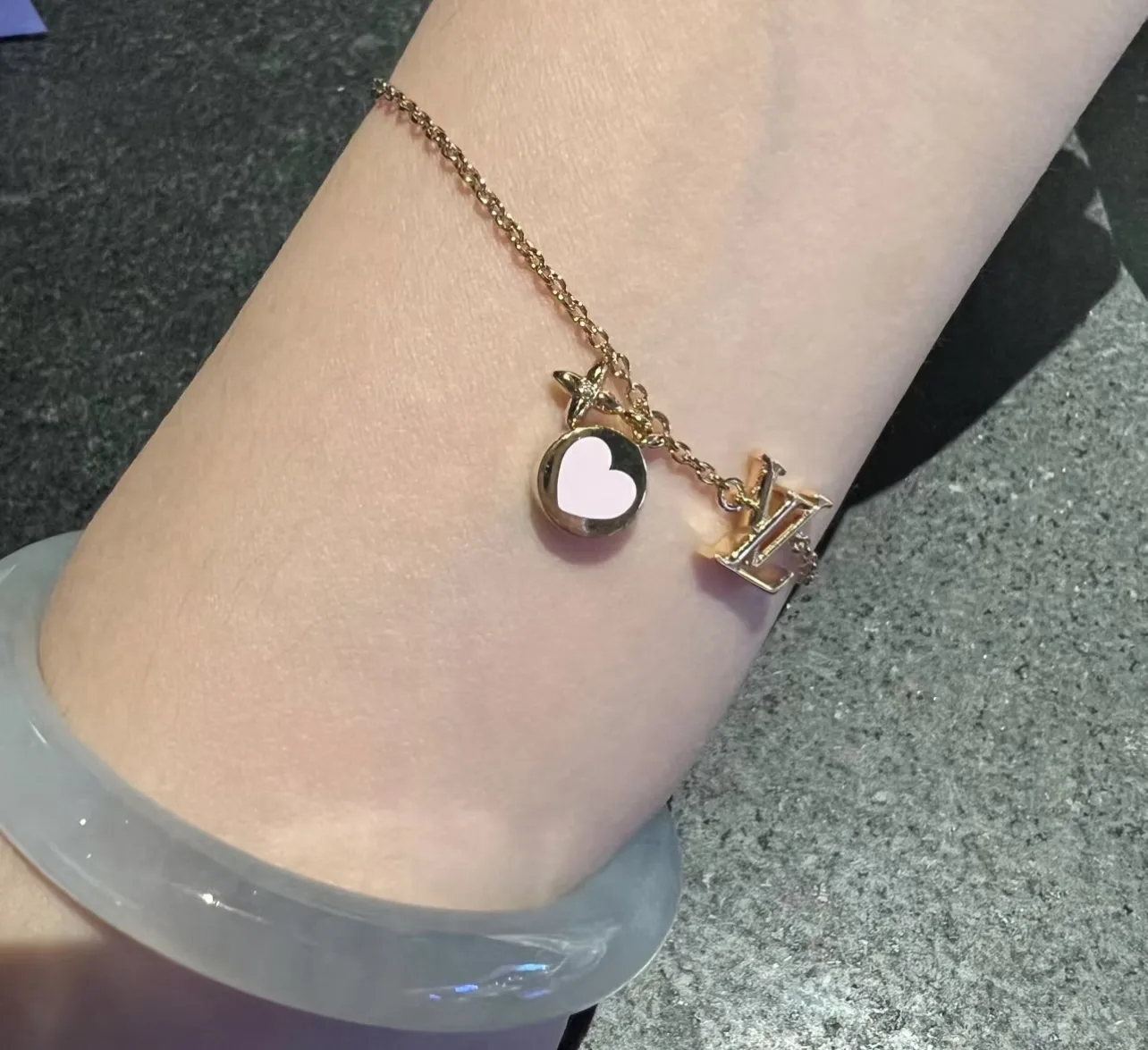 LV Iconic Heart Charm Bracelet D13017580 — view 3