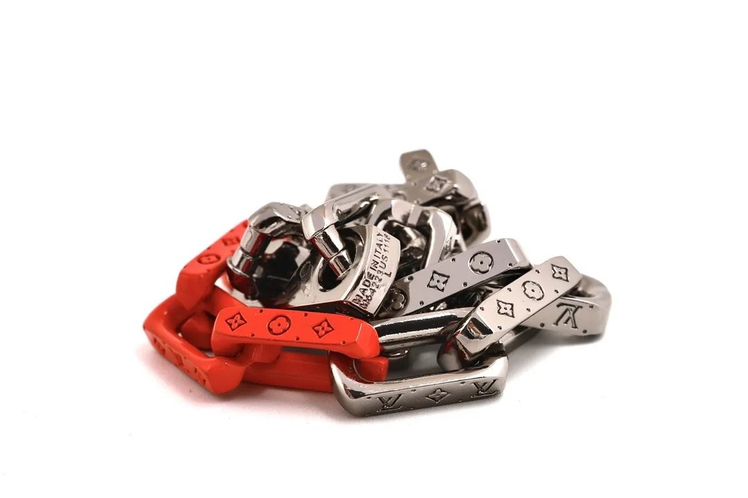 Monogram Engraved Chain Bracelet (Titanium Steel) D11017407 — view 3