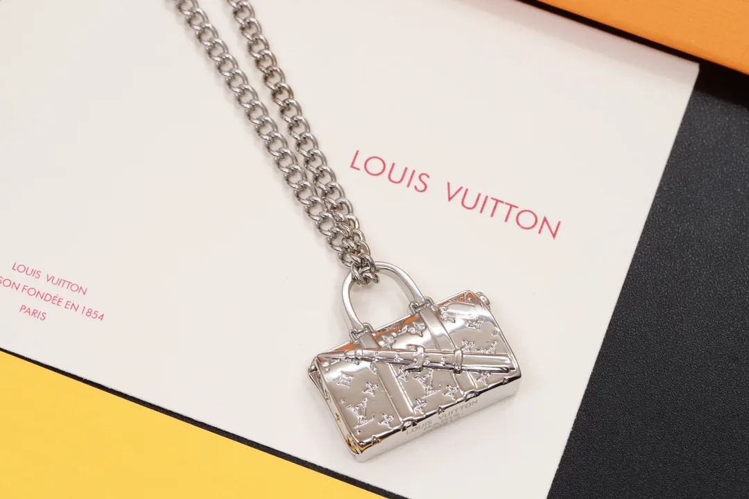 LV Icons Keepall Pendant Necklace D10017350 — view 3