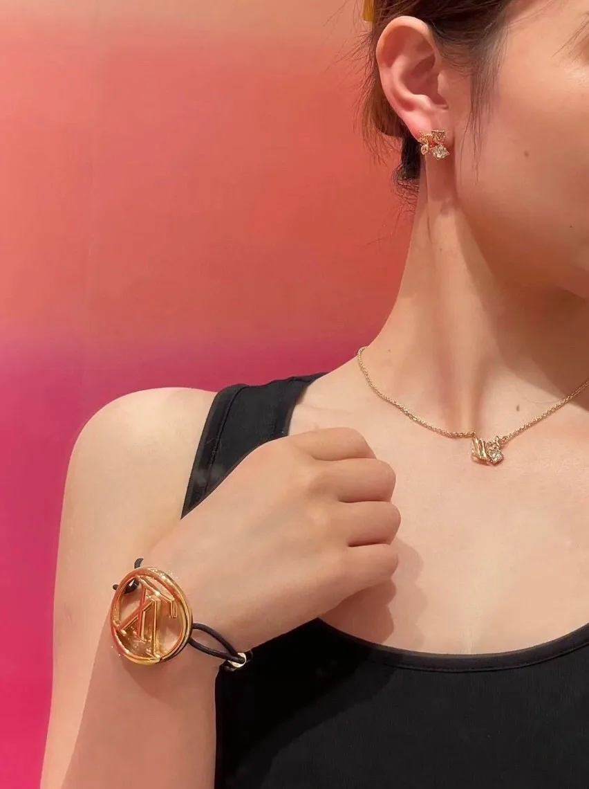 Monogram Flower Crystal Pendant Necklace D13017231 — view 9