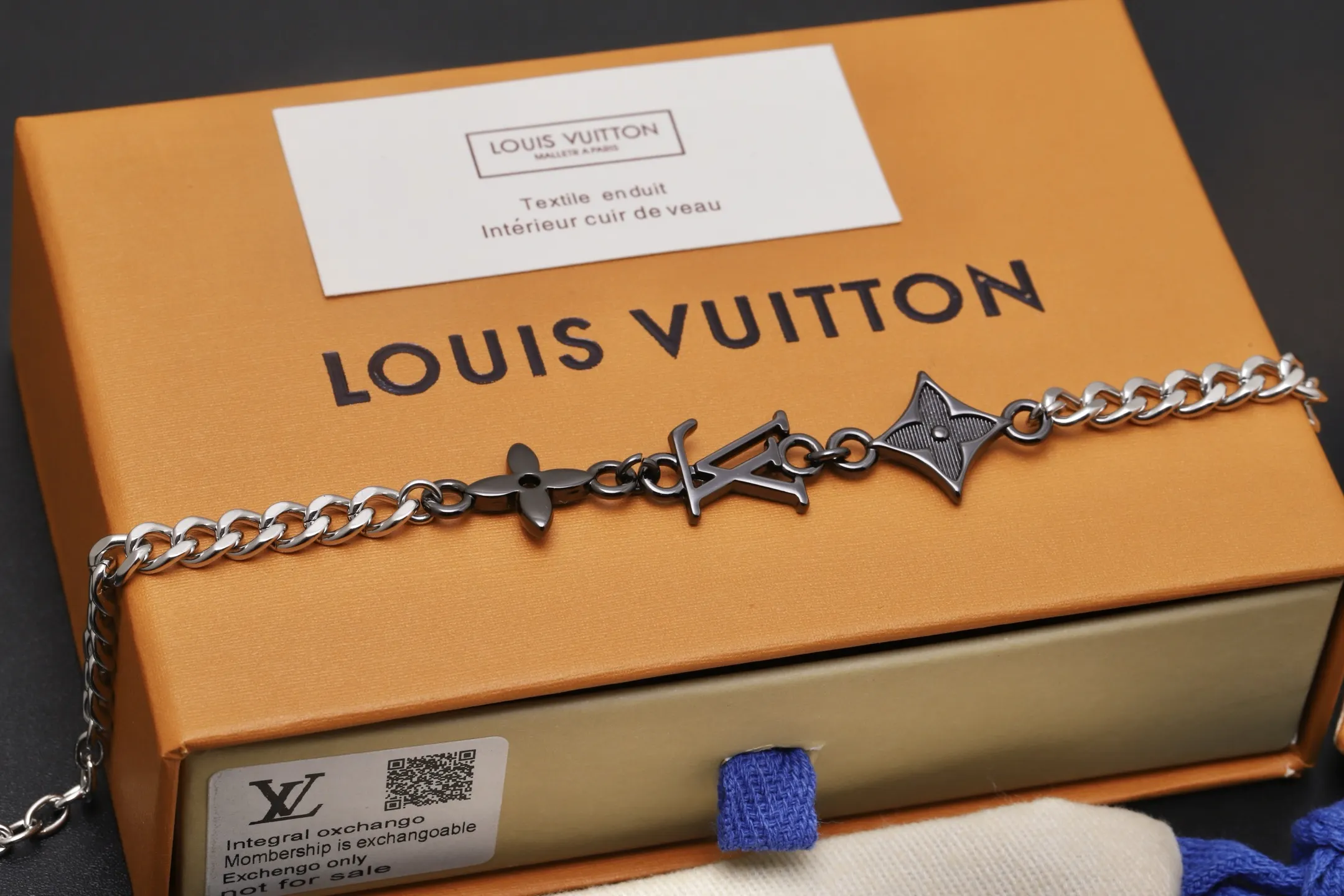 Monogram Row Chain Bracelet D13017512 — view 3
