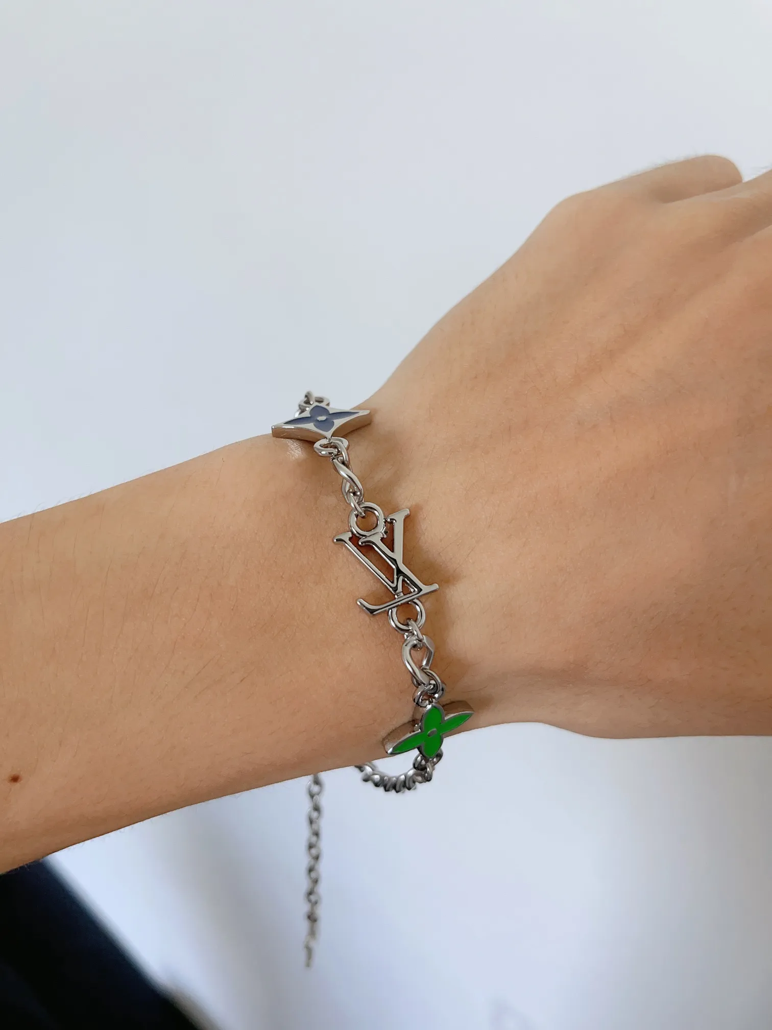 Monogram Row Chain Bracelet D10017460 — view 7
