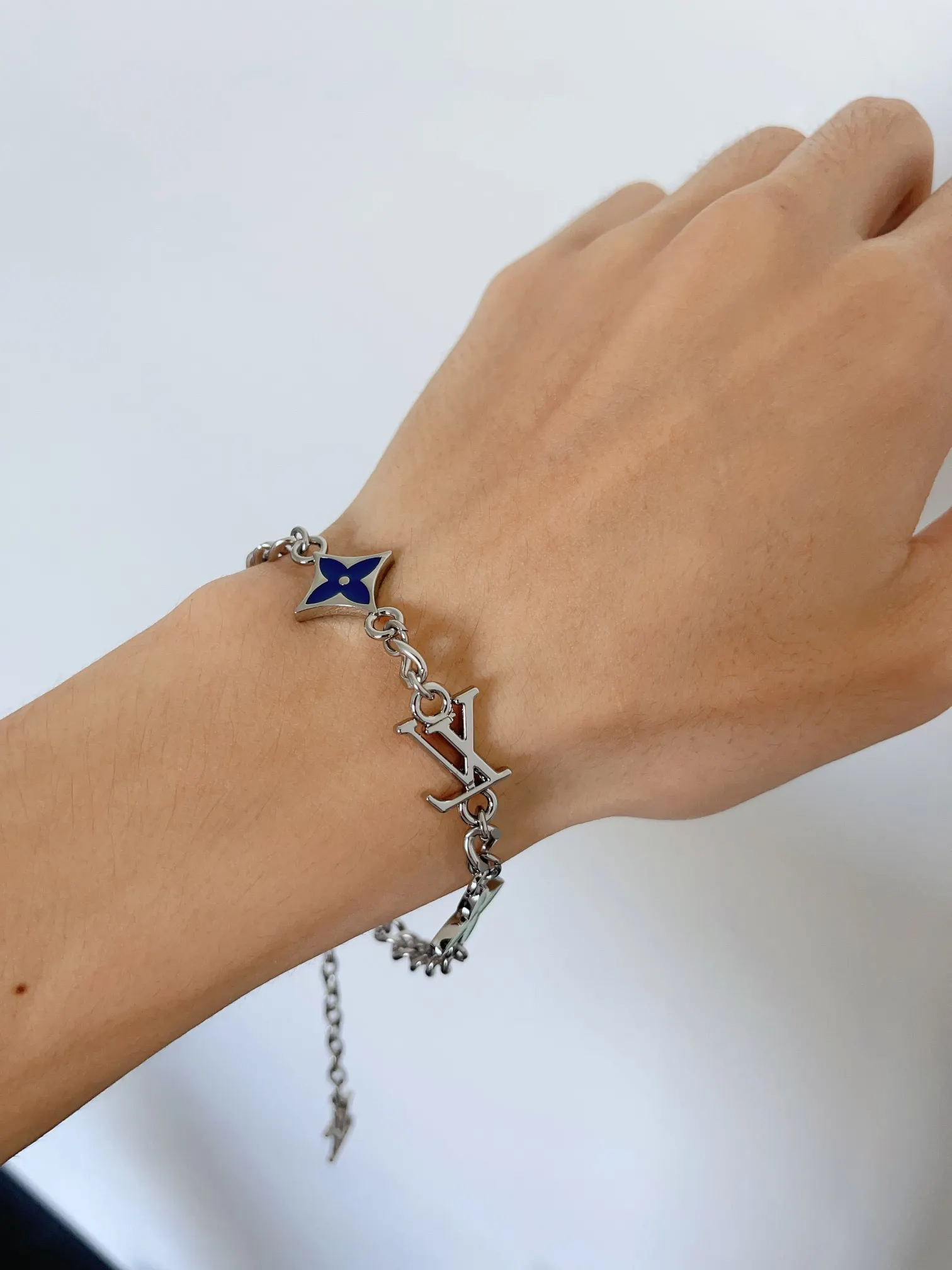 Monogram Row Chain Bracelet D10017460 — view 8