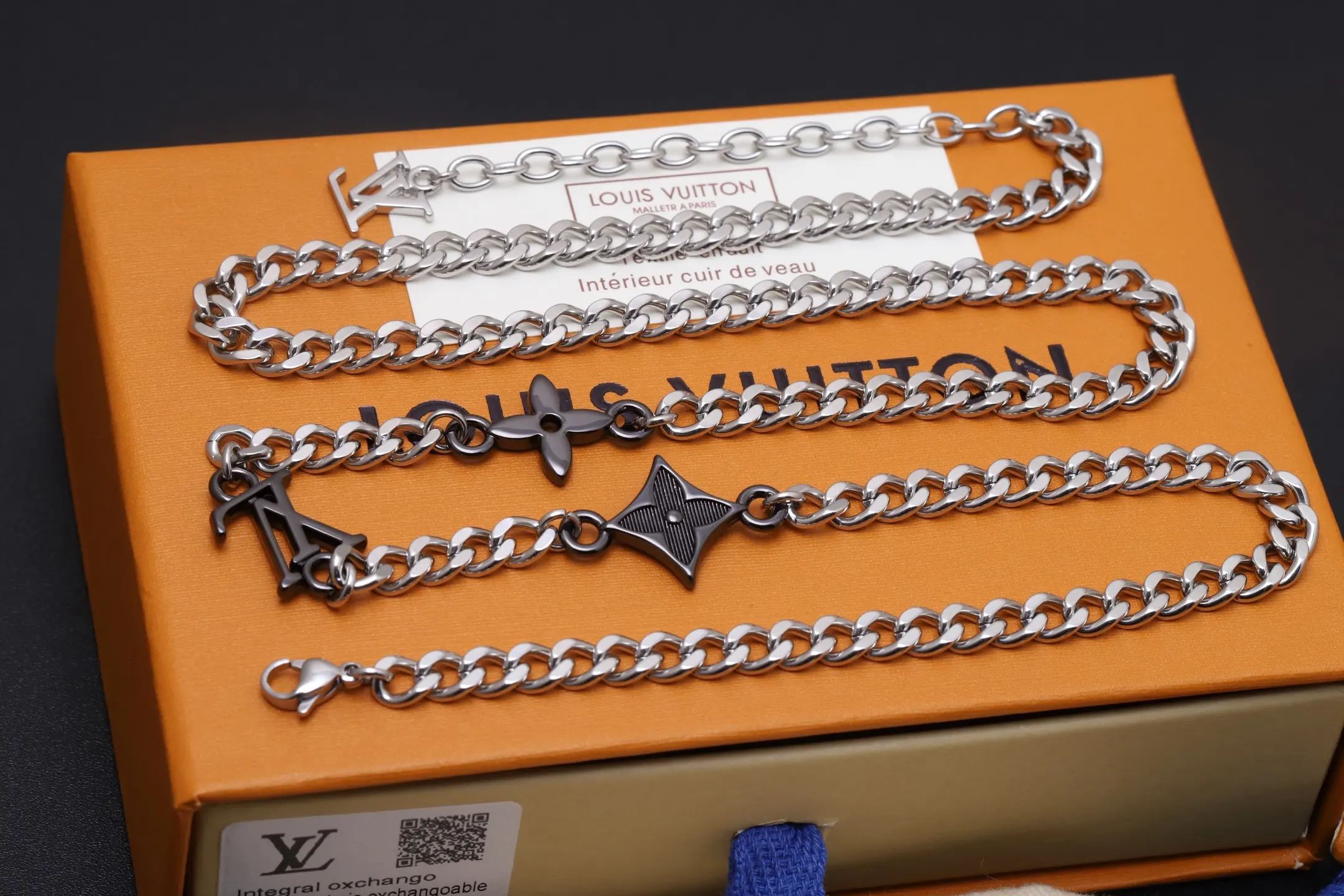 Monogram Row Chain Necklace D14517513 — view 7
