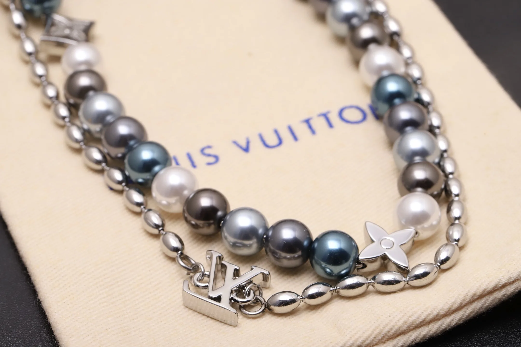 Louis Vuitton Pearls Fusion Monogram Necklace D15517612 — view 4