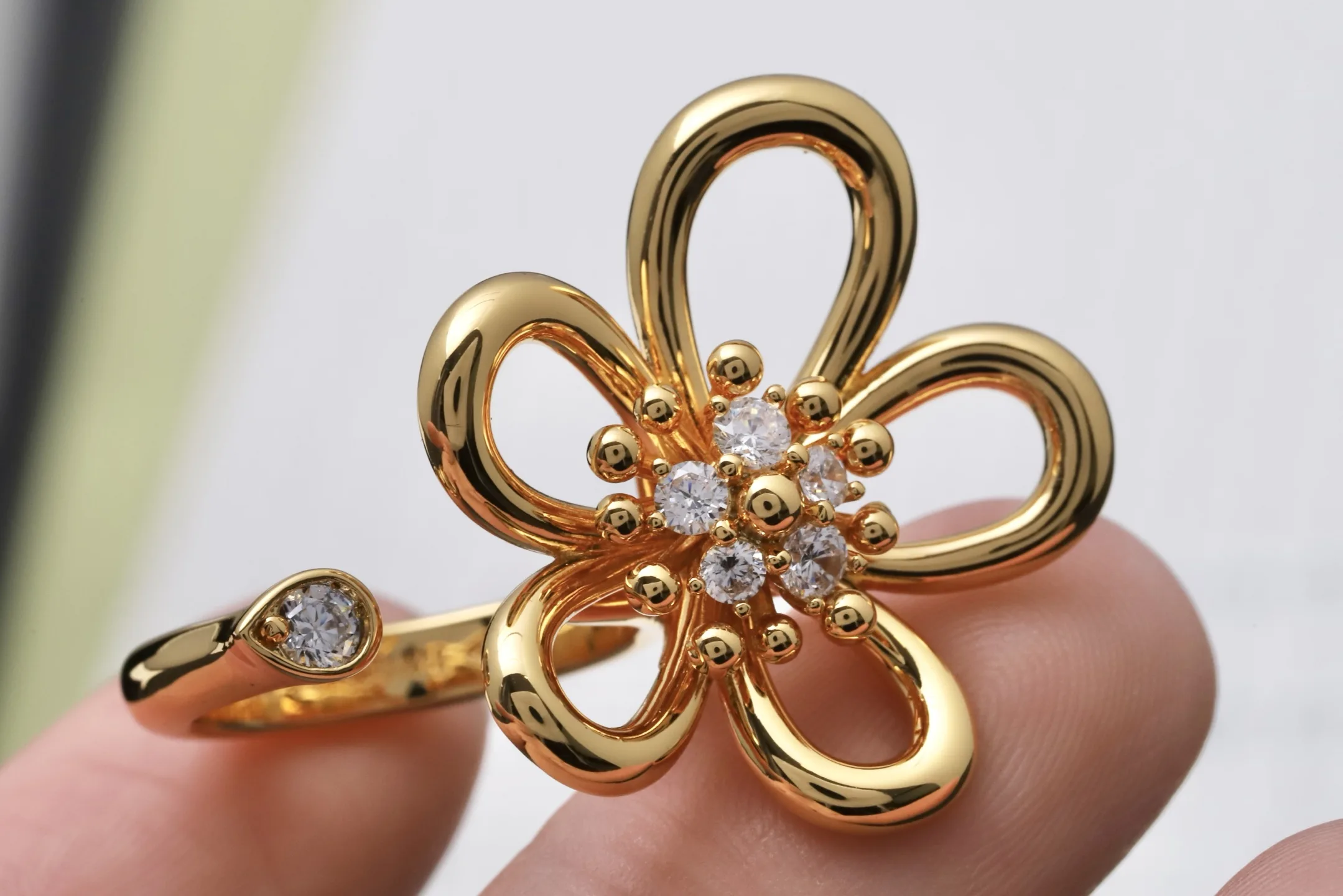 Flowerlace Diamond Ring (Gold-Plated Brass) D14517178 — view 6