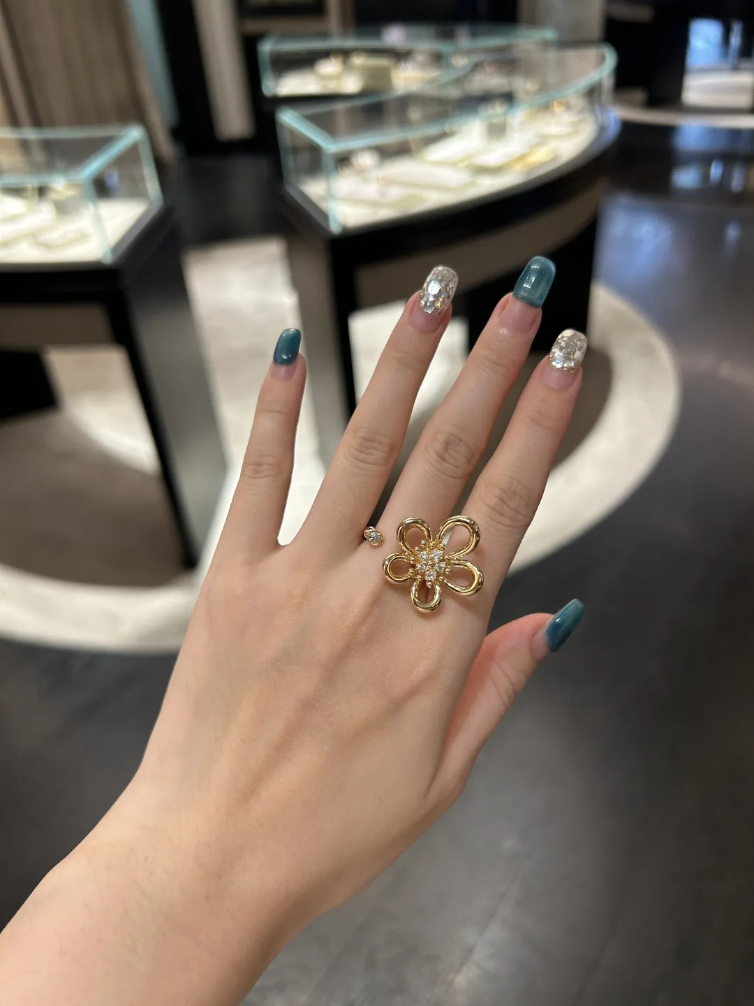 Flowerlace Diamond Ring (Gold-Plated Brass) D14517178 — view 8