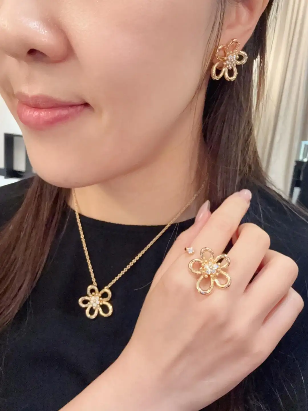 Flowerlace Diamond Ring (Gold-Plated Brass) D14517178 — view 9