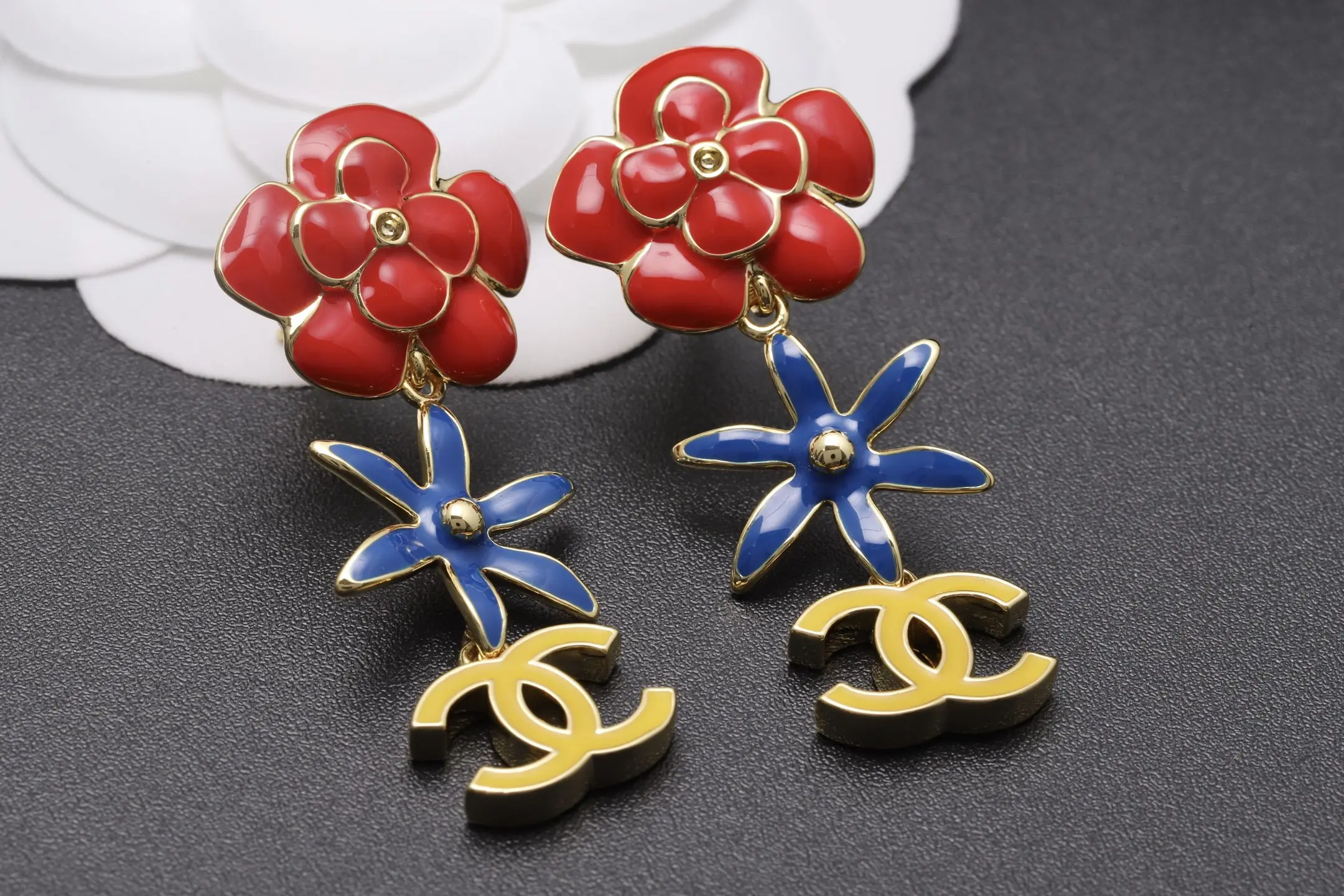 Camellia and Starfish Drop Earrings D14017038 — view 3