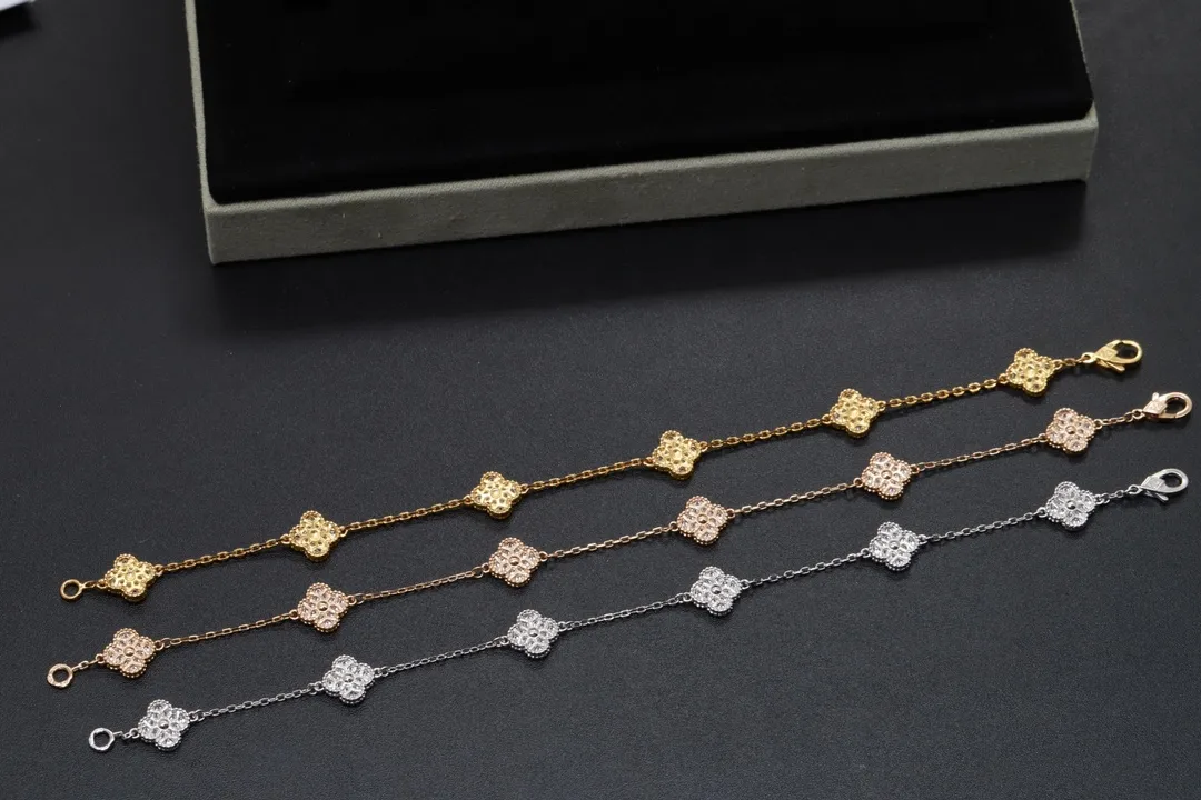 Sweet Alhambra 6-Motif Bracelet (Sterling Silver) D22016641 — view 3