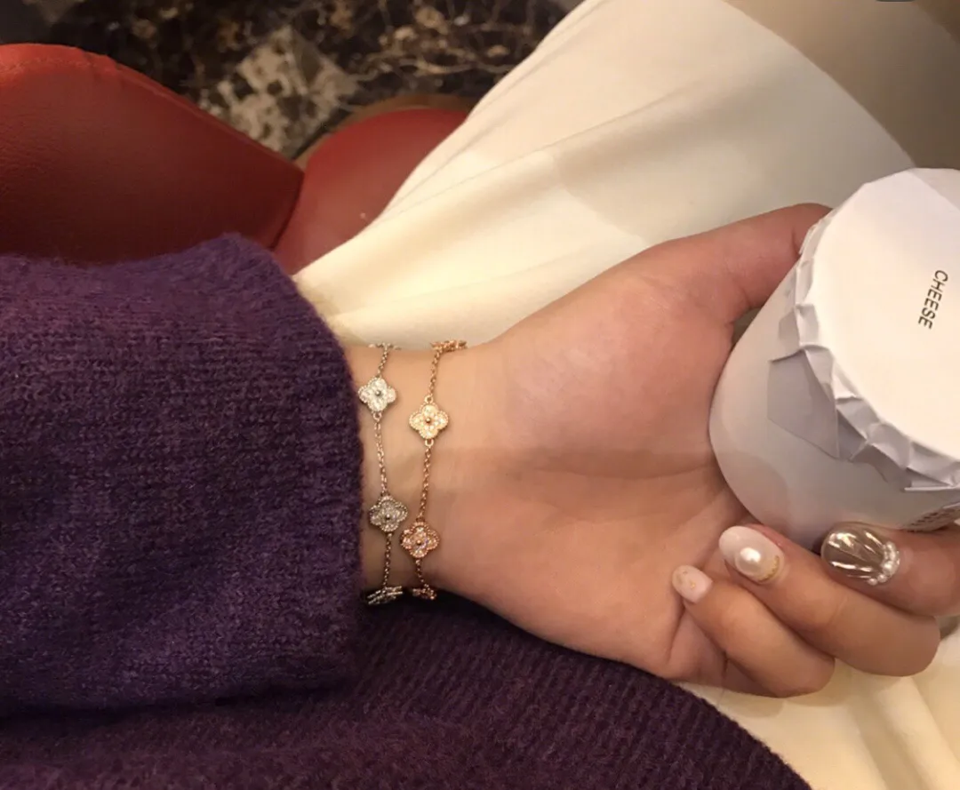 Sweet Alhambra 6-Motif Bracelet (Sterling Silver) D22016641 — view 9