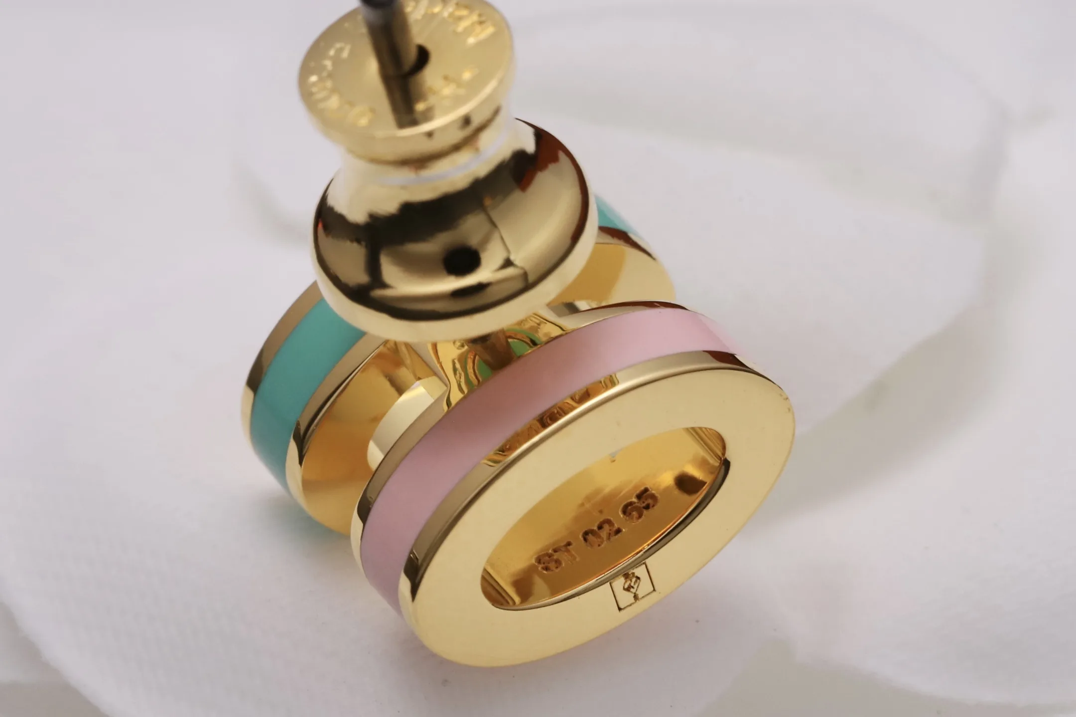 Pop H Mini Enamel Stud Earrings D17517055 — view 8