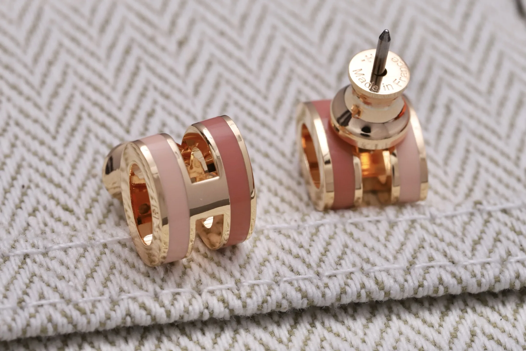Pop H Mini Stud Earrings D17517056 — view 4
