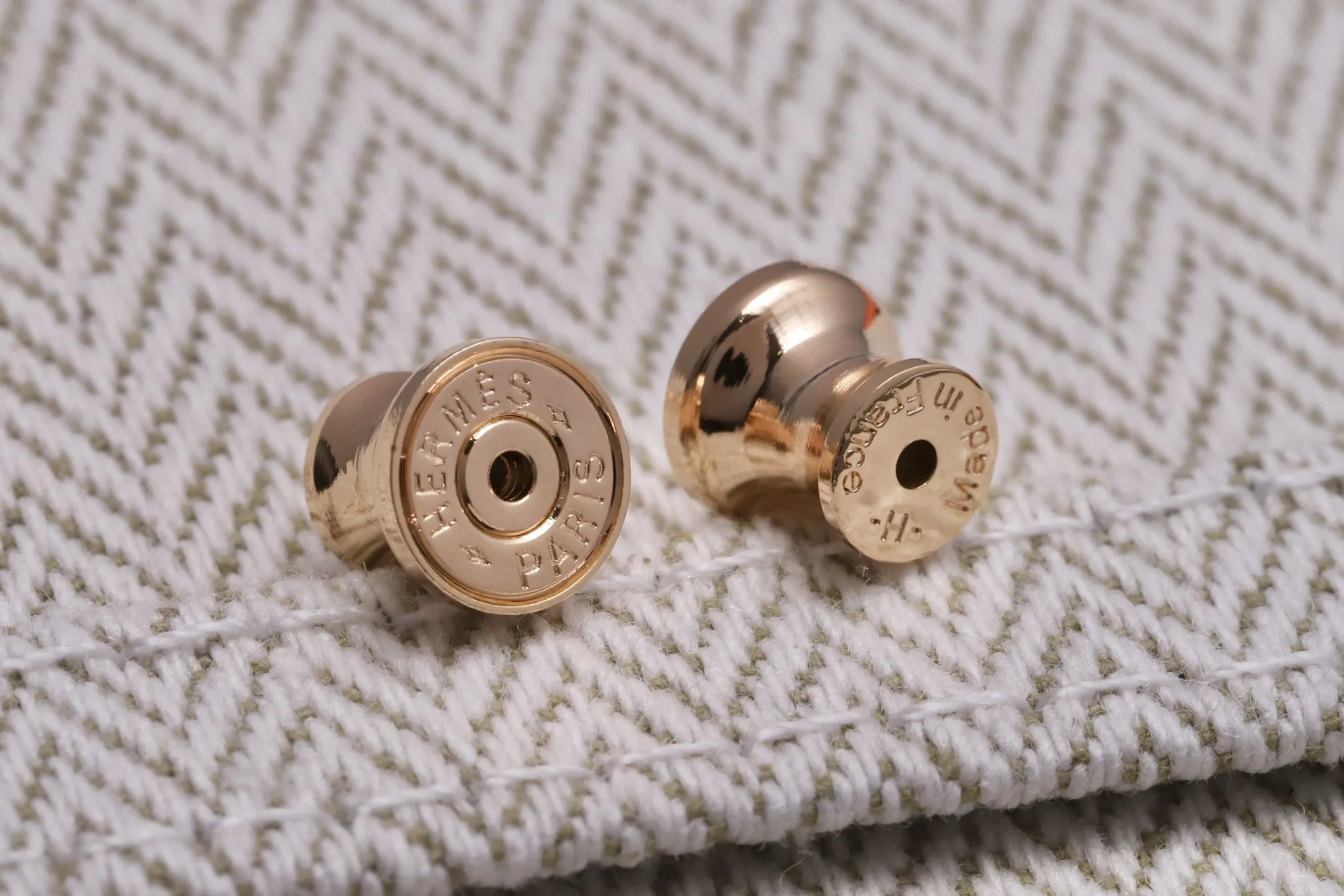 Pop H Mini Stud Earrings D17517056 — view 7