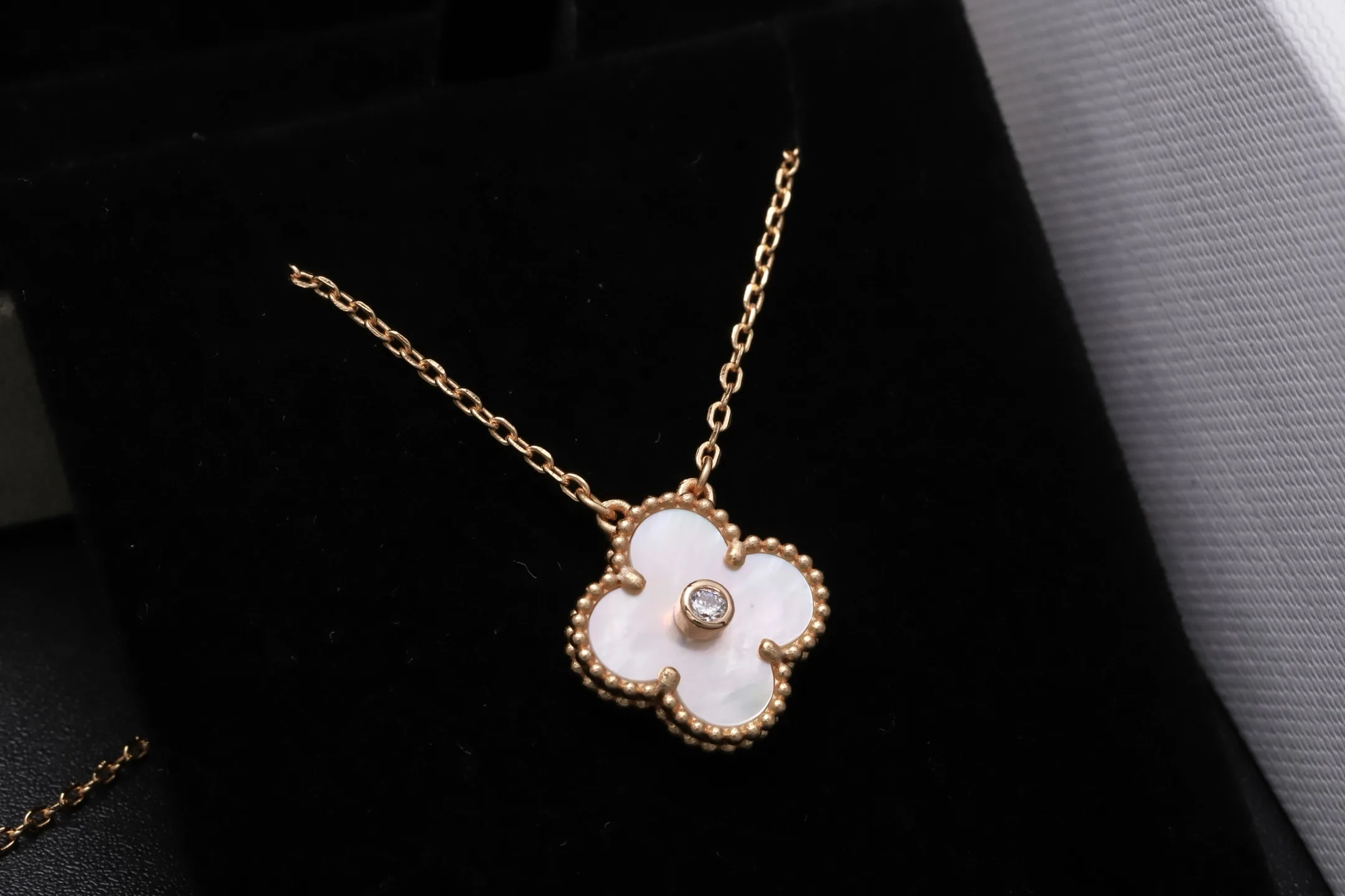 Vintage Alhambra Pendant Necklace (Sterling Silver) D15017315 — view 2