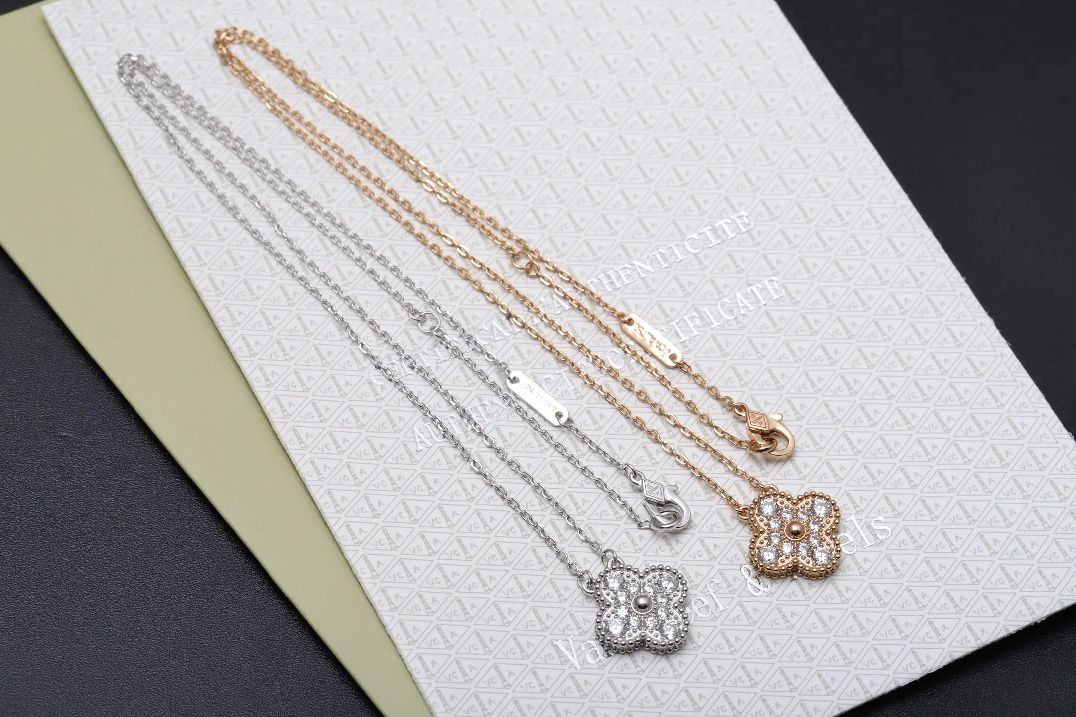 Alhambra Vintage Motif Diamond Necklace (Sterling Silver) D13017400 — view 3