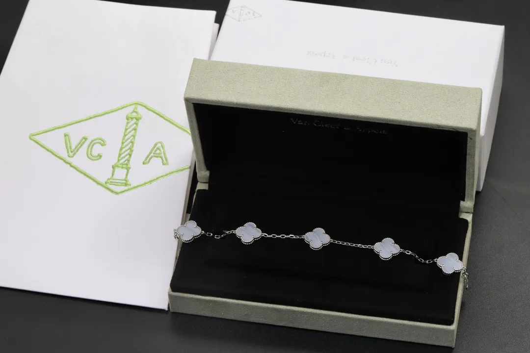 Vintage Alhambra 5-Motif Chalcedony Bracelet (Sterling Silver) D29016586
