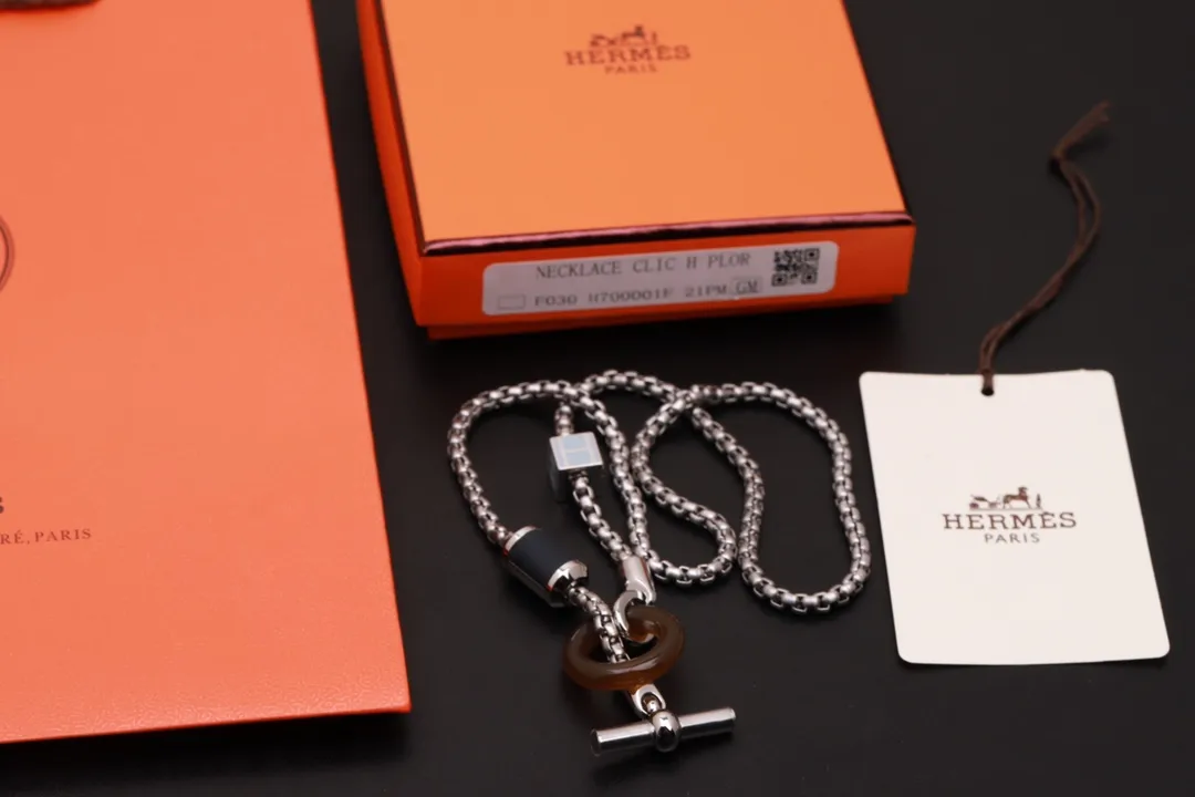 Meli-Melo Buffalo Horn and Lacquer Pendant Necklace D24517718 — view 5