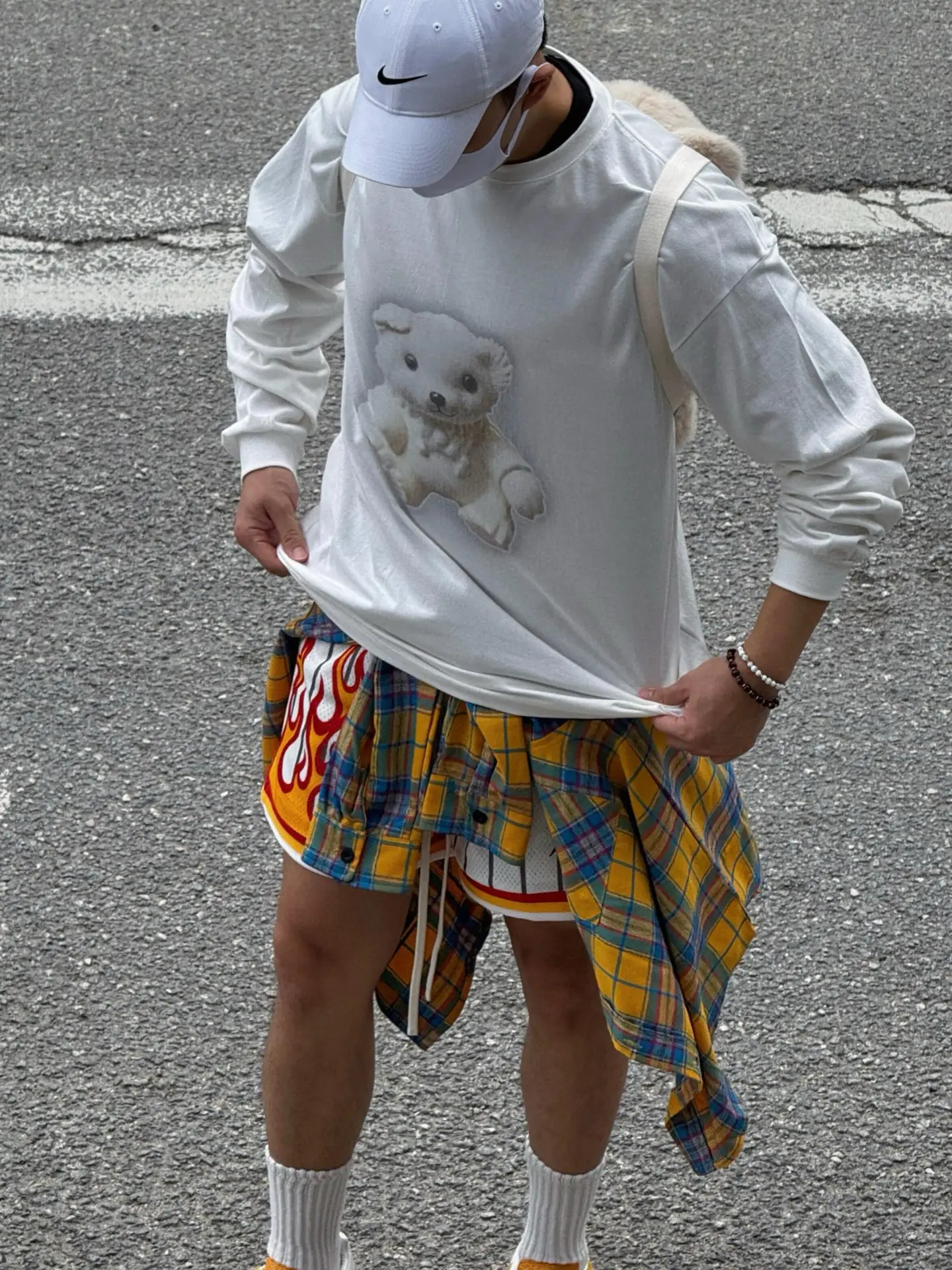 Teddy Bear Graphic Long-Sleeve T-Shirt D14011419 — view 3