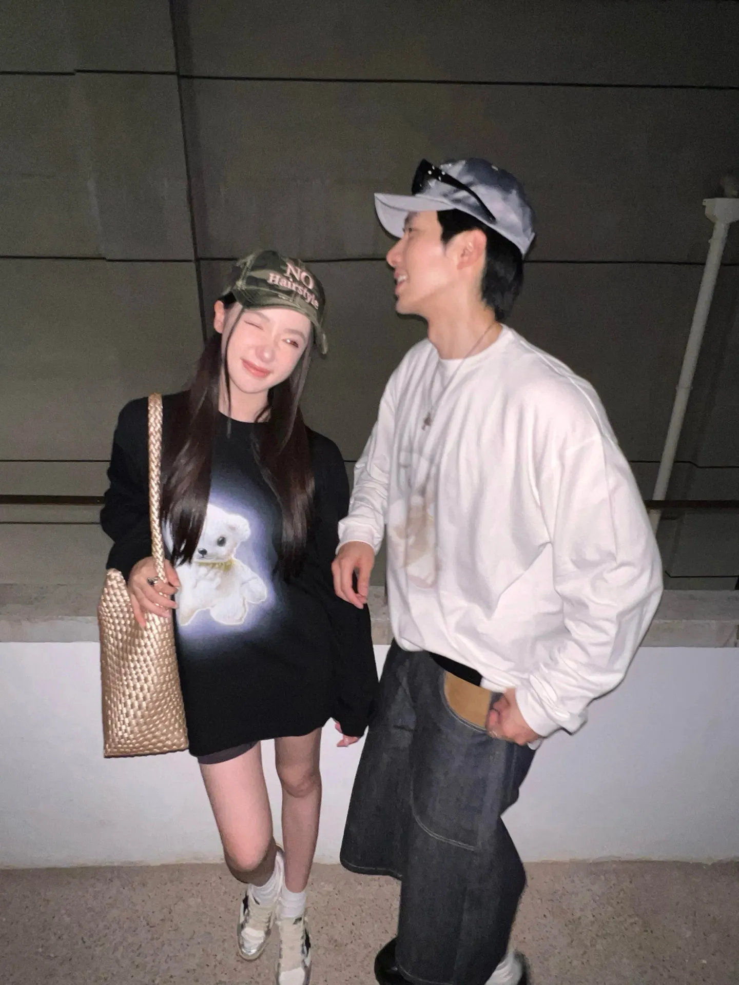Teddy Bear Graphic Long-Sleeve T-Shirt D14011420