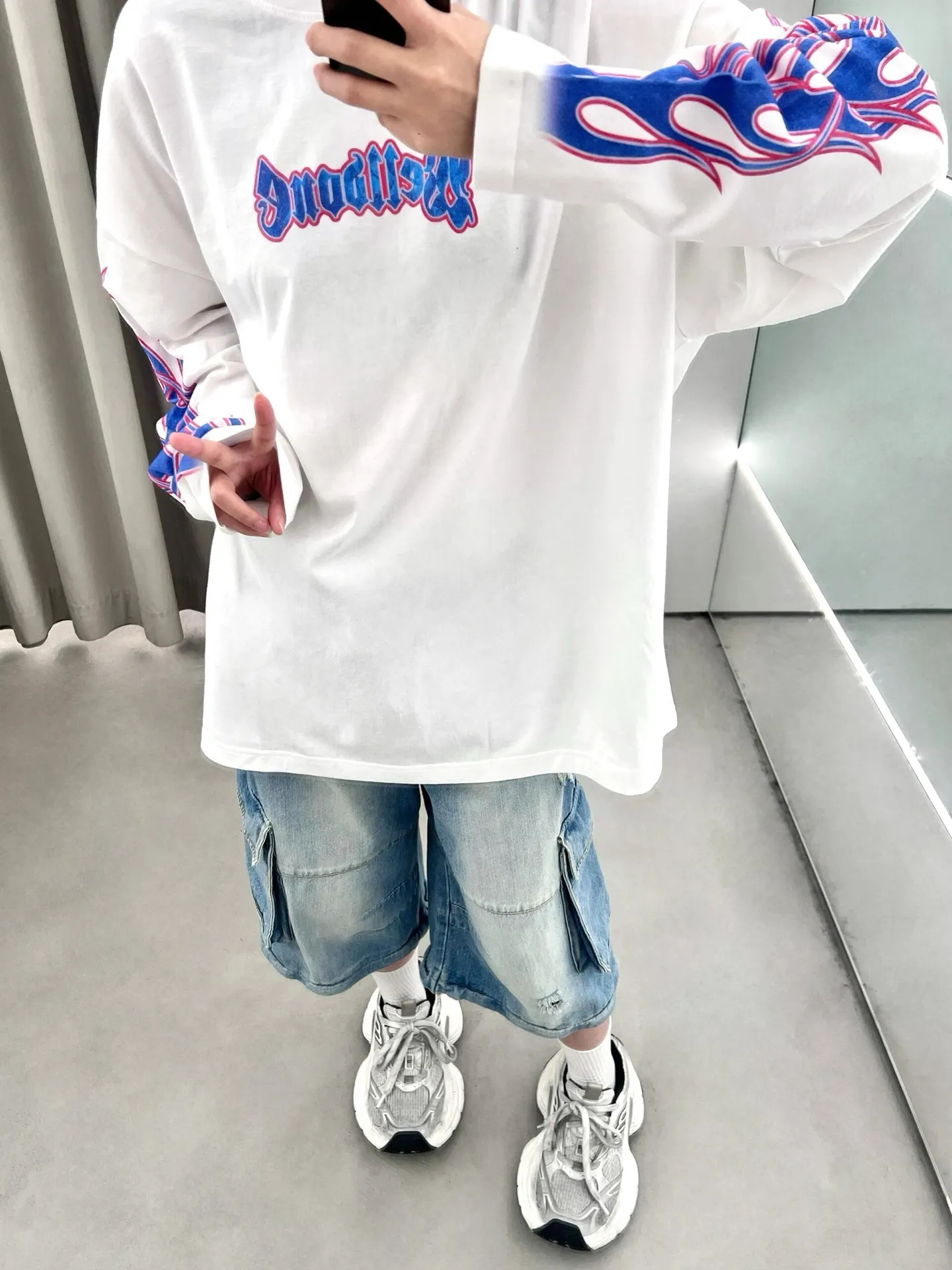 Flame Logo Long-Sleeve Cotton T-Shirt D14011418 — view 2