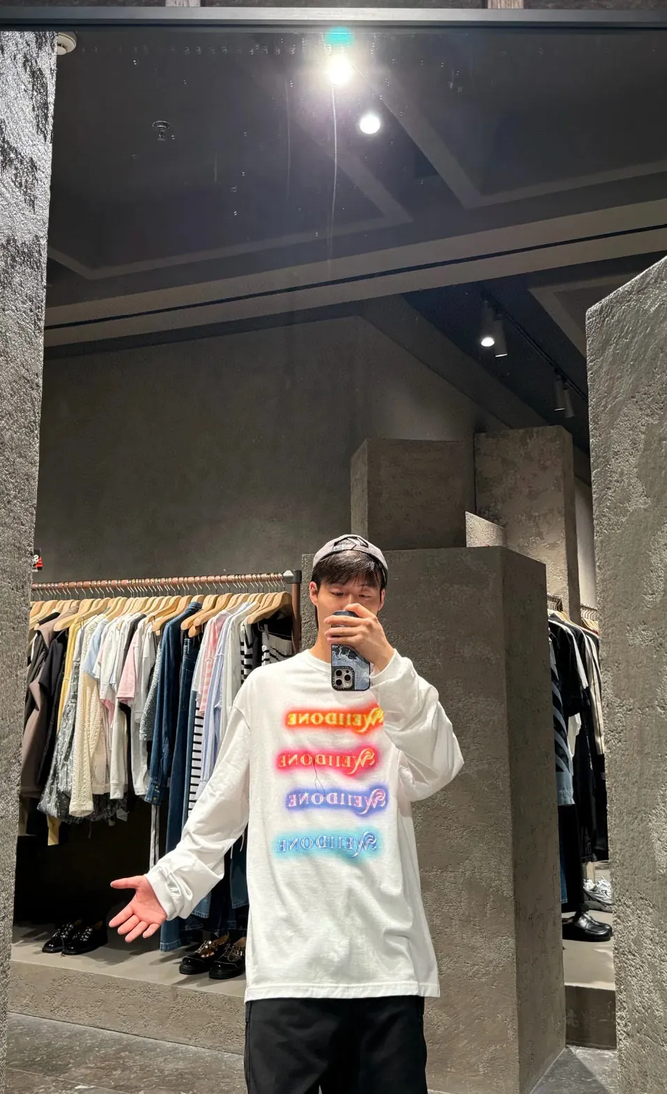 Neon Logo Long-Sleeve Cotton T-Shirt D14011416 — view 2