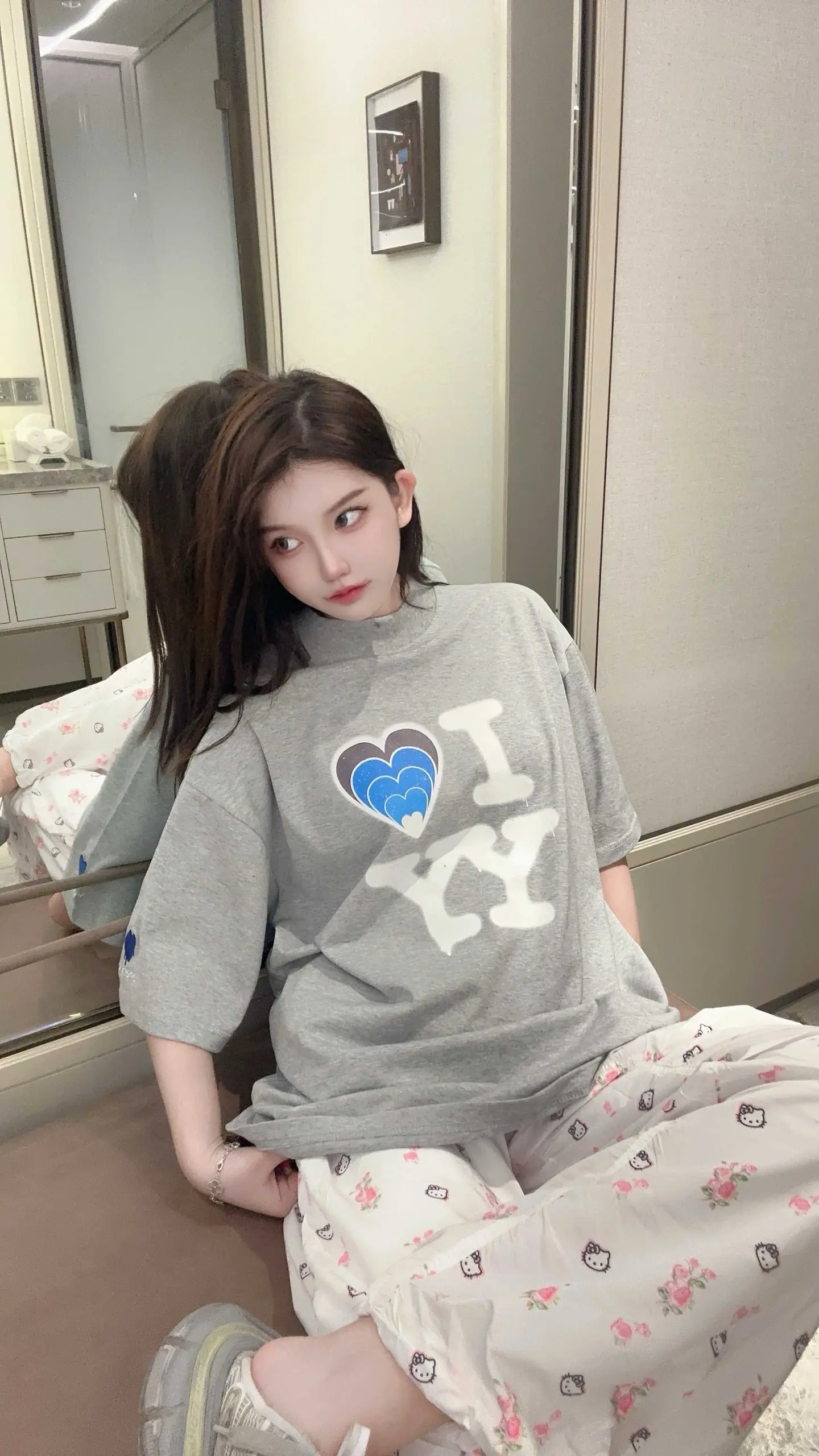 Openyy Heart Logo Graphic T-Shirt D14011414 — view 2