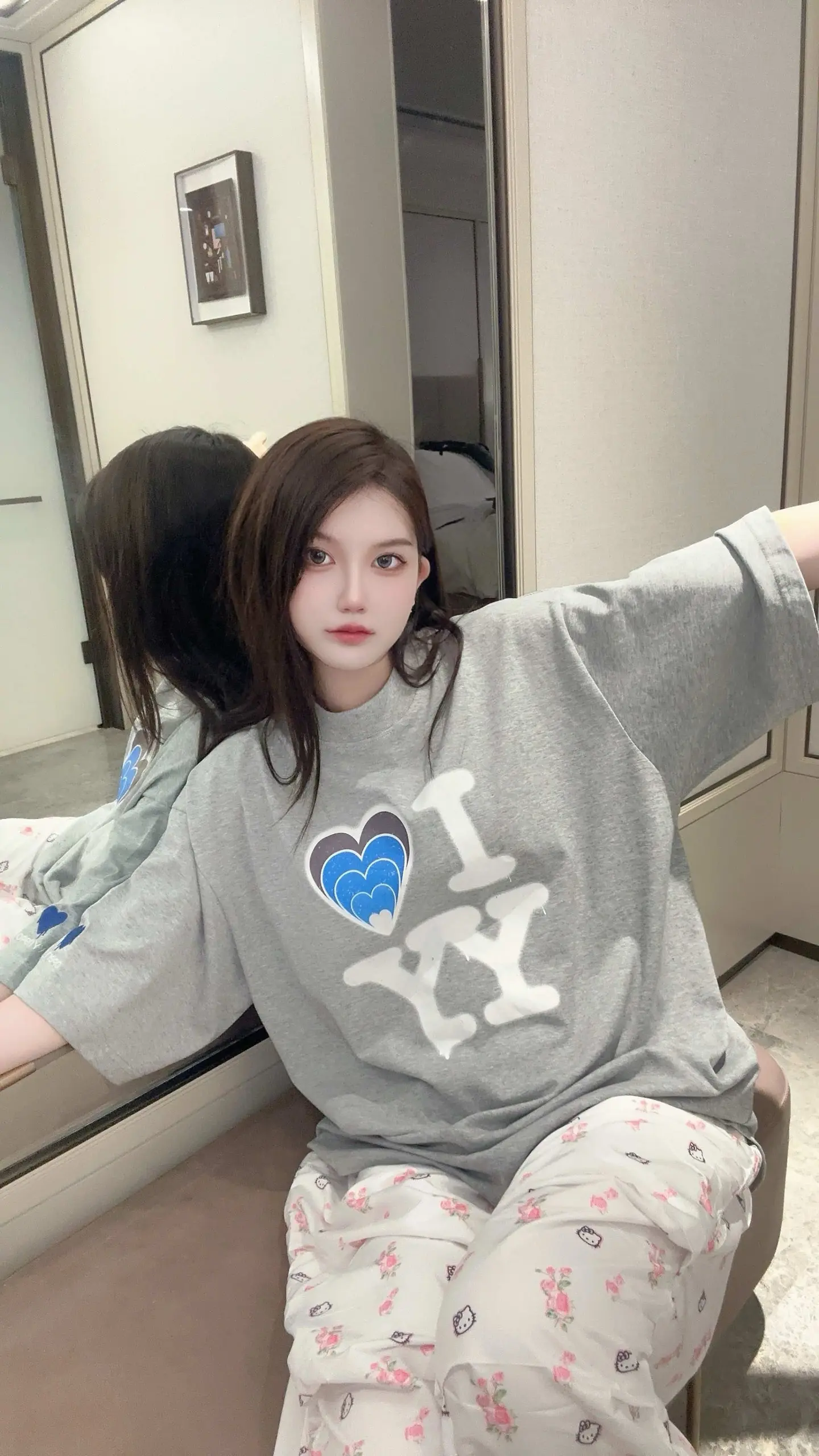 Openyy Heart Logo Graphic T-Shirt D14011414 — view 3
