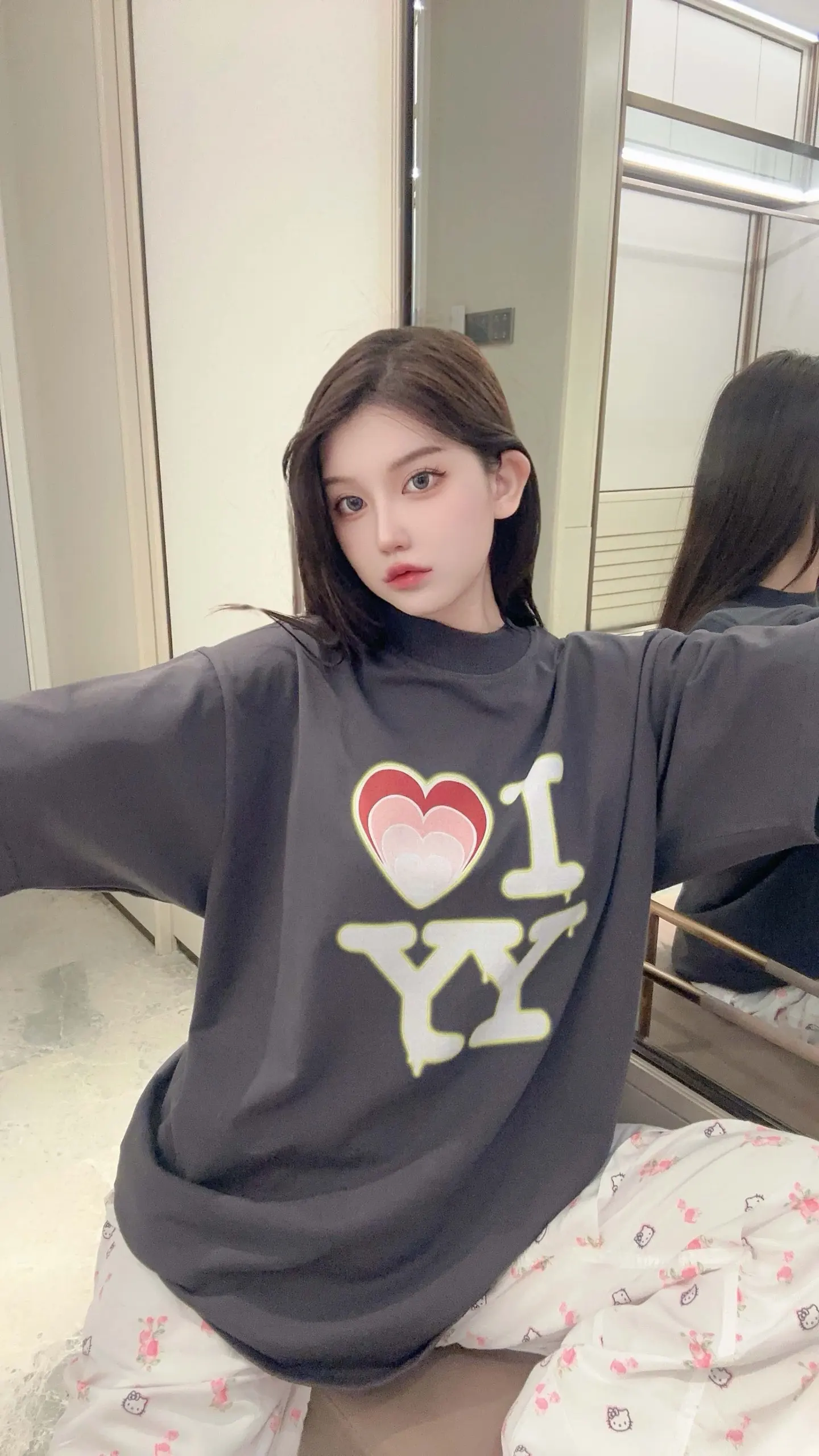 Openyy Heart Logo Graphic T-Shirt D14011415 — view 3