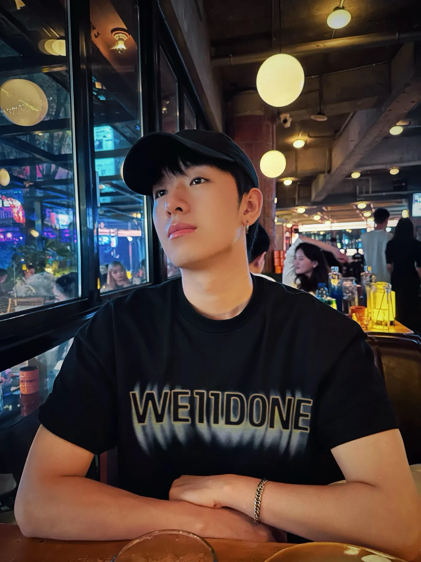 We11done Flame Logo Graphic T-Shirt D14011410 — view 2