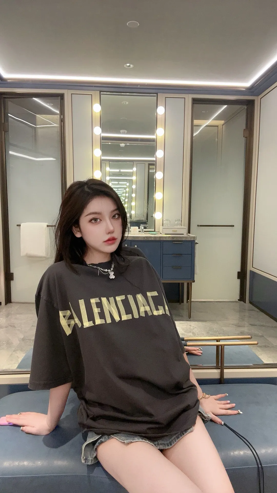 Tape Logo Oversized Cotton T-Shirt D14011436