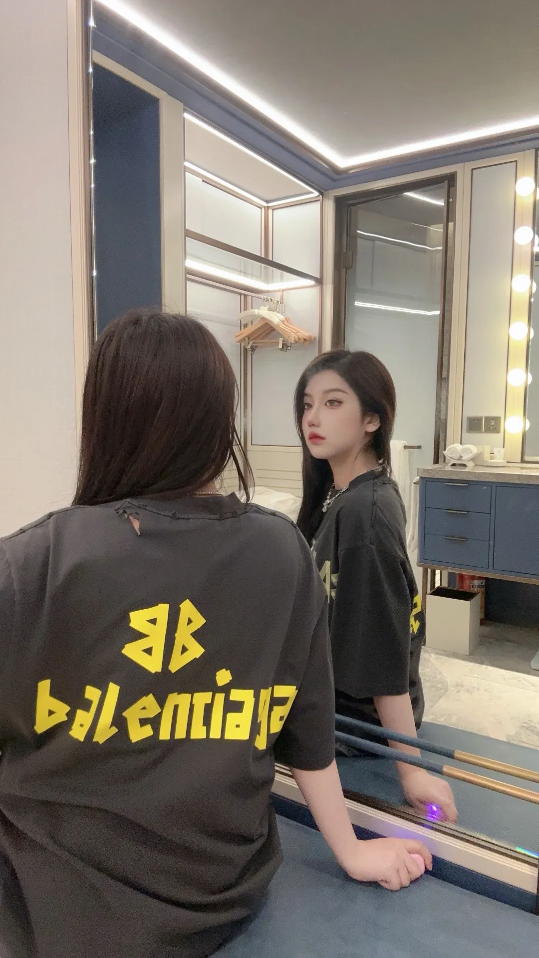 Tape Logo Oversized Cotton T-Shirt D14011436 — view 2