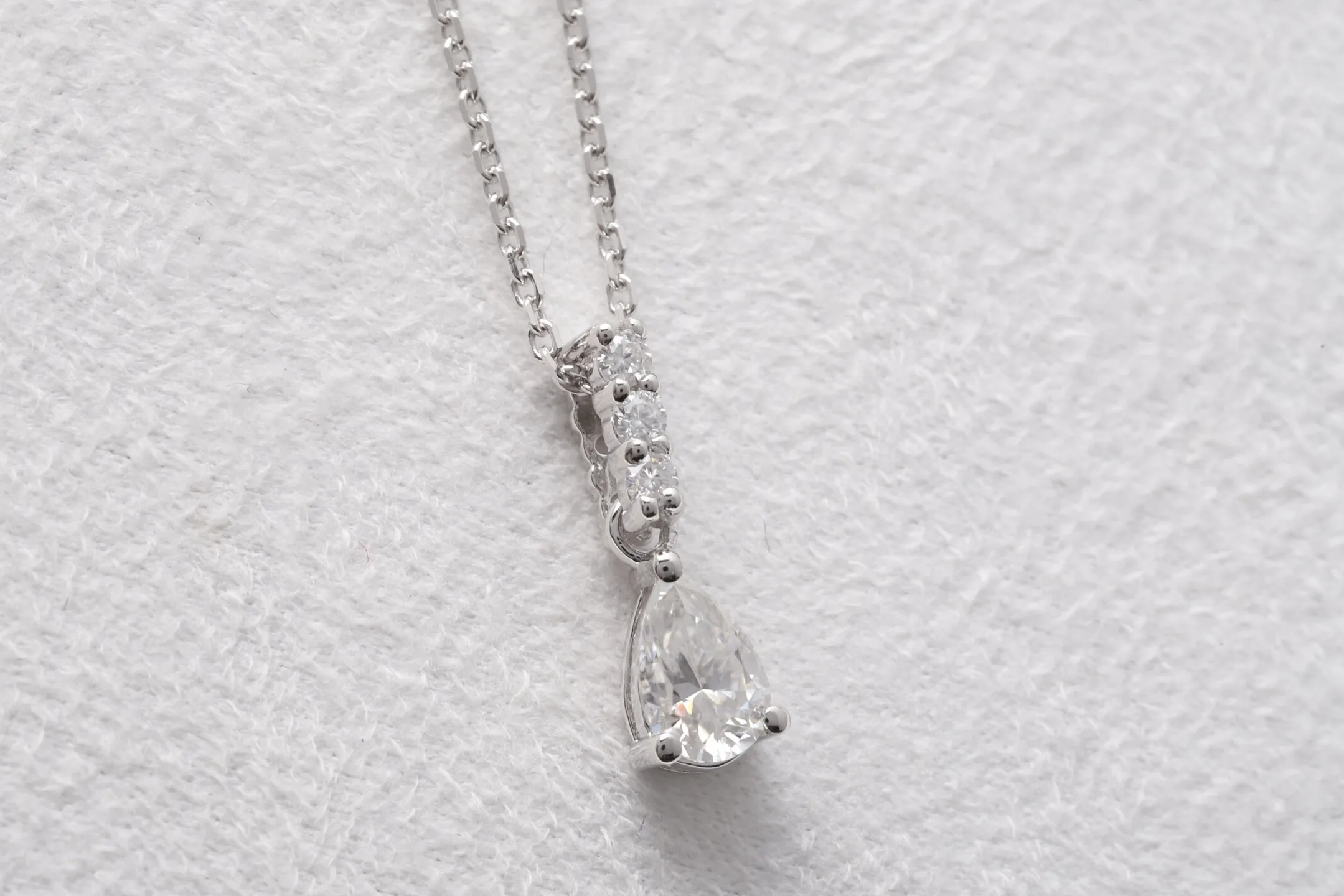 Pear-Cut Moissanite Pendant Necklace (Sterling Silver) D18016896 — view 7