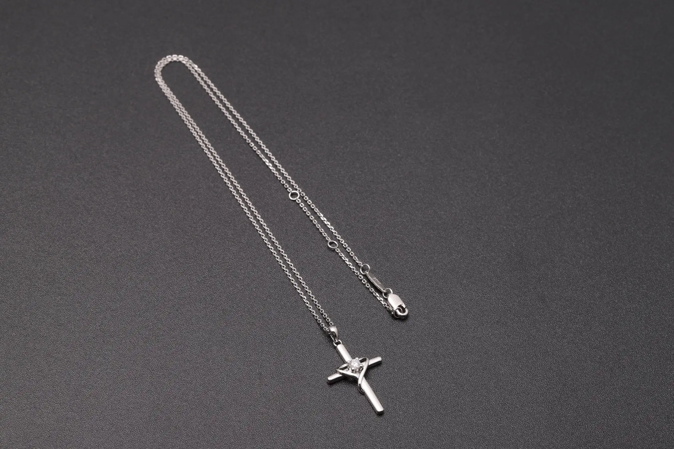 Moissanite Cross Pendant Necklace (Sterling Silver) D19516897 — view 8