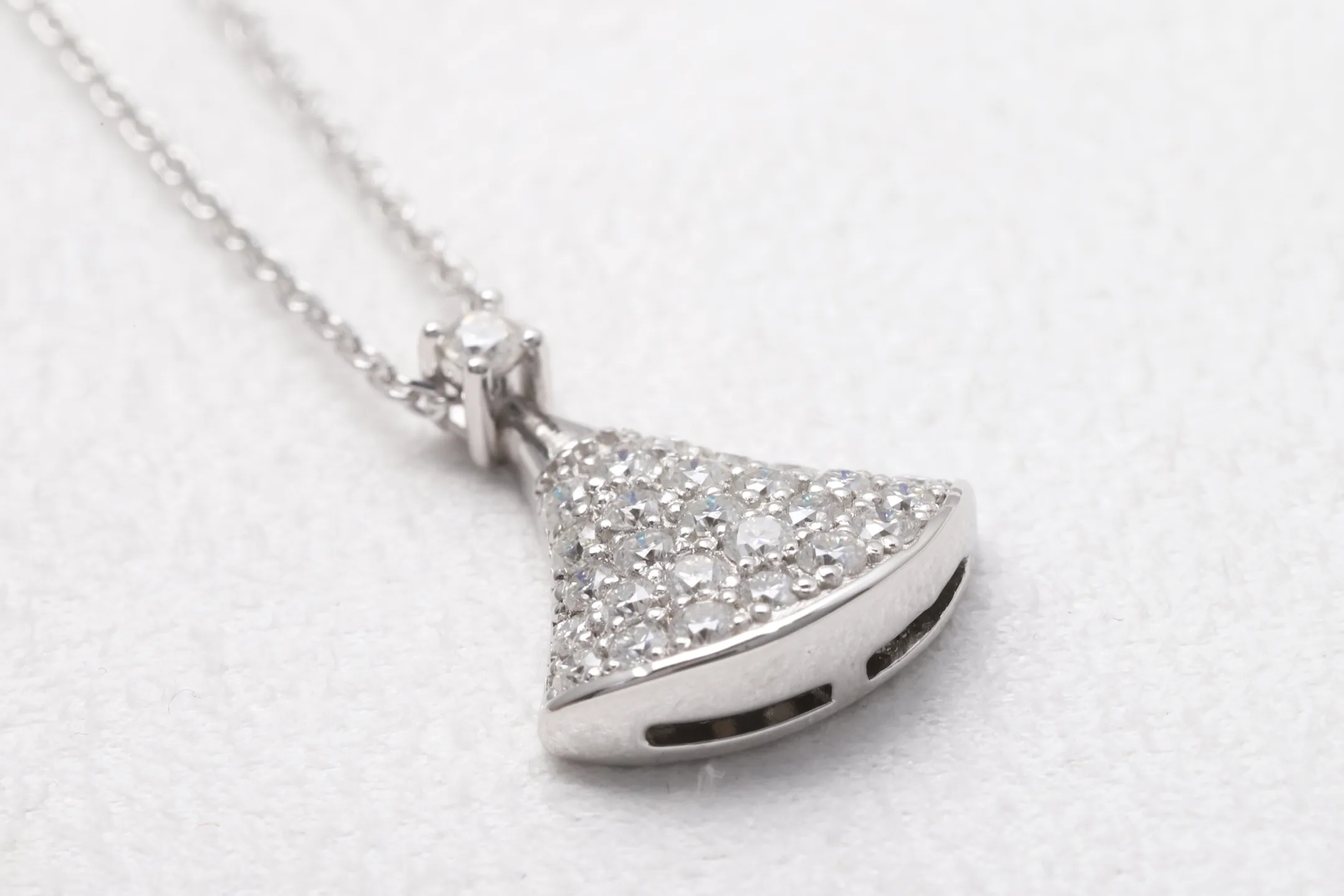Divas' Dream Inspired Fan Pendant Necklace (Sterling Silver) D23516916 — view 7
